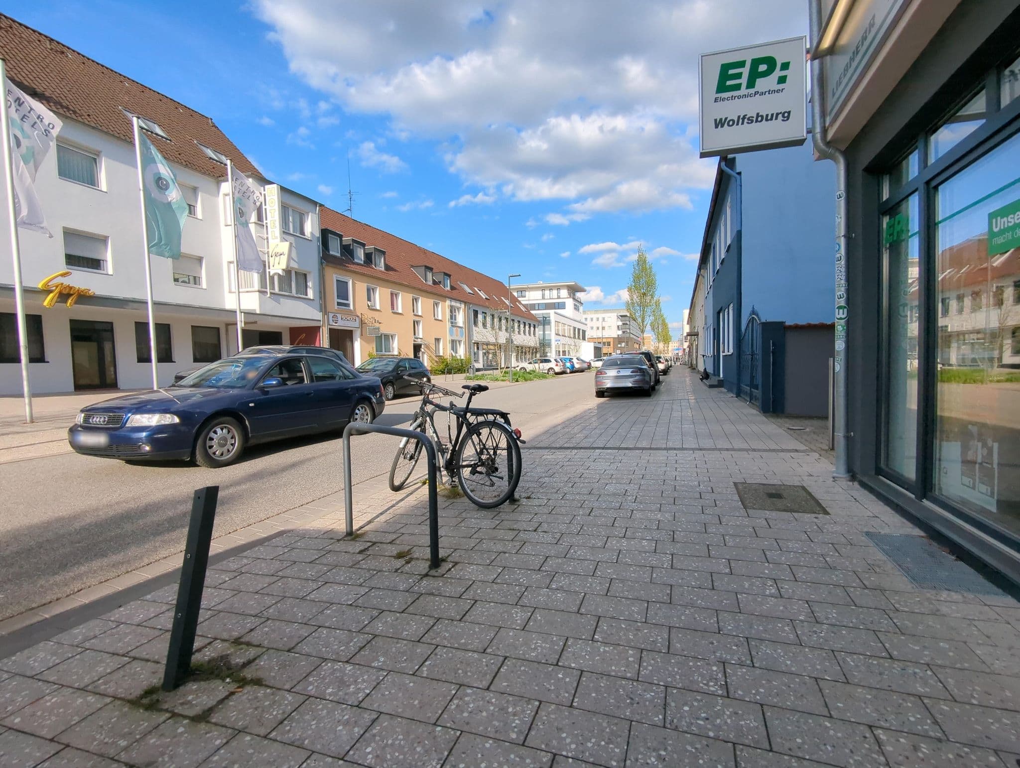 Street view near Centro Hotel Goya, Wolfsburg — © ente (CC BY-SA · Mapillary)