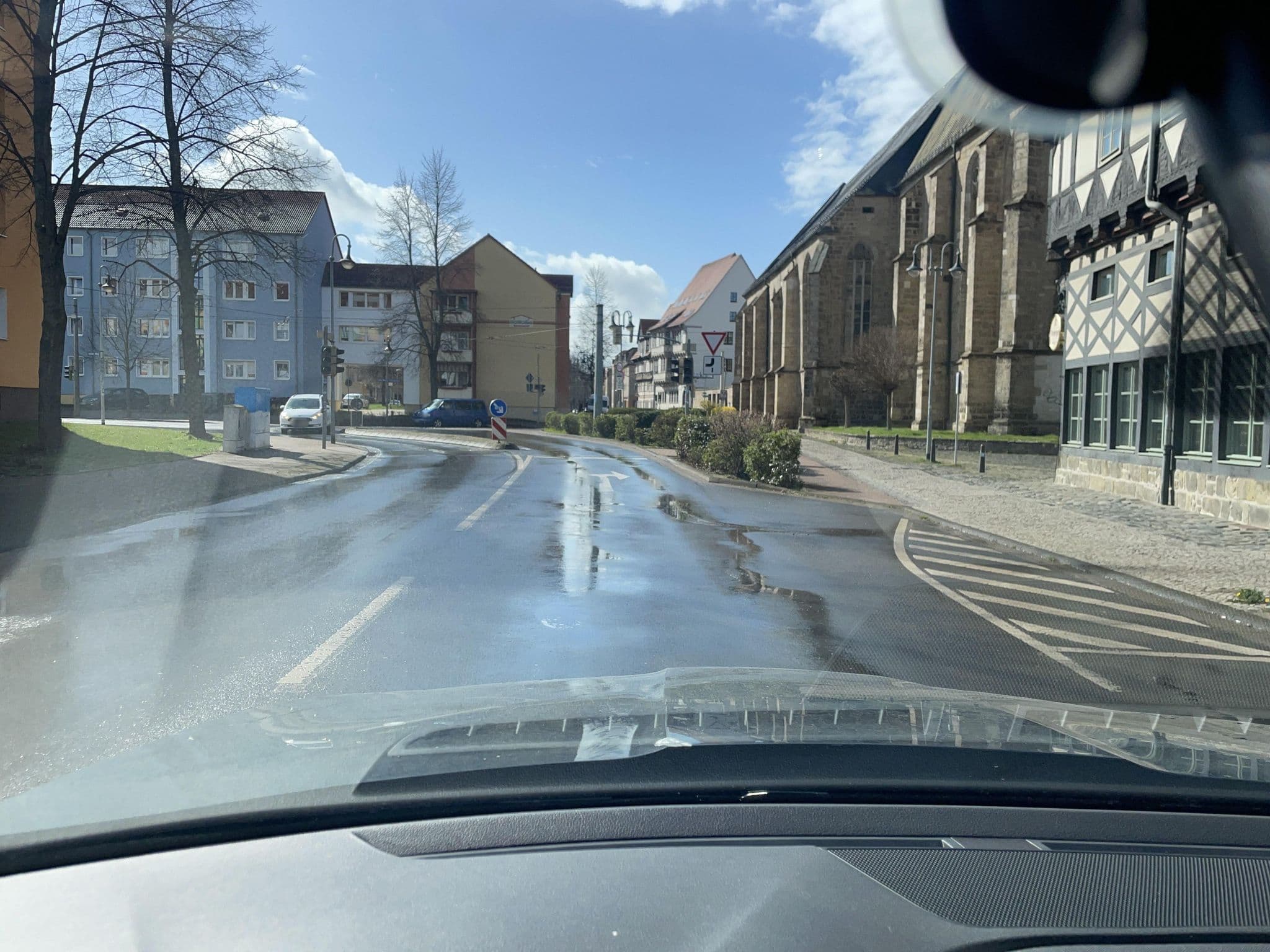 Street view near Hotel Sankt Florian, Halberstadt — © surveyor99 (CC BY-SA · Mapillary)