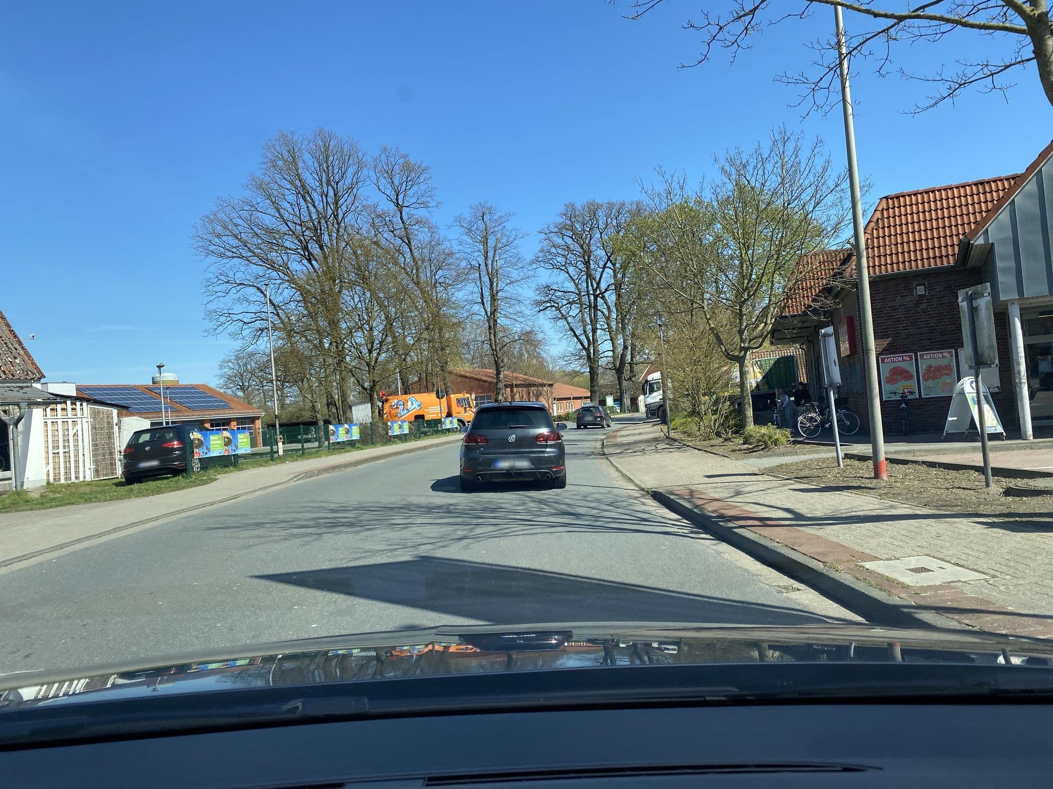 Street view near Motel Hoeper, Oyten — © heetENkoel (CC BY-SA · Mapillary)
