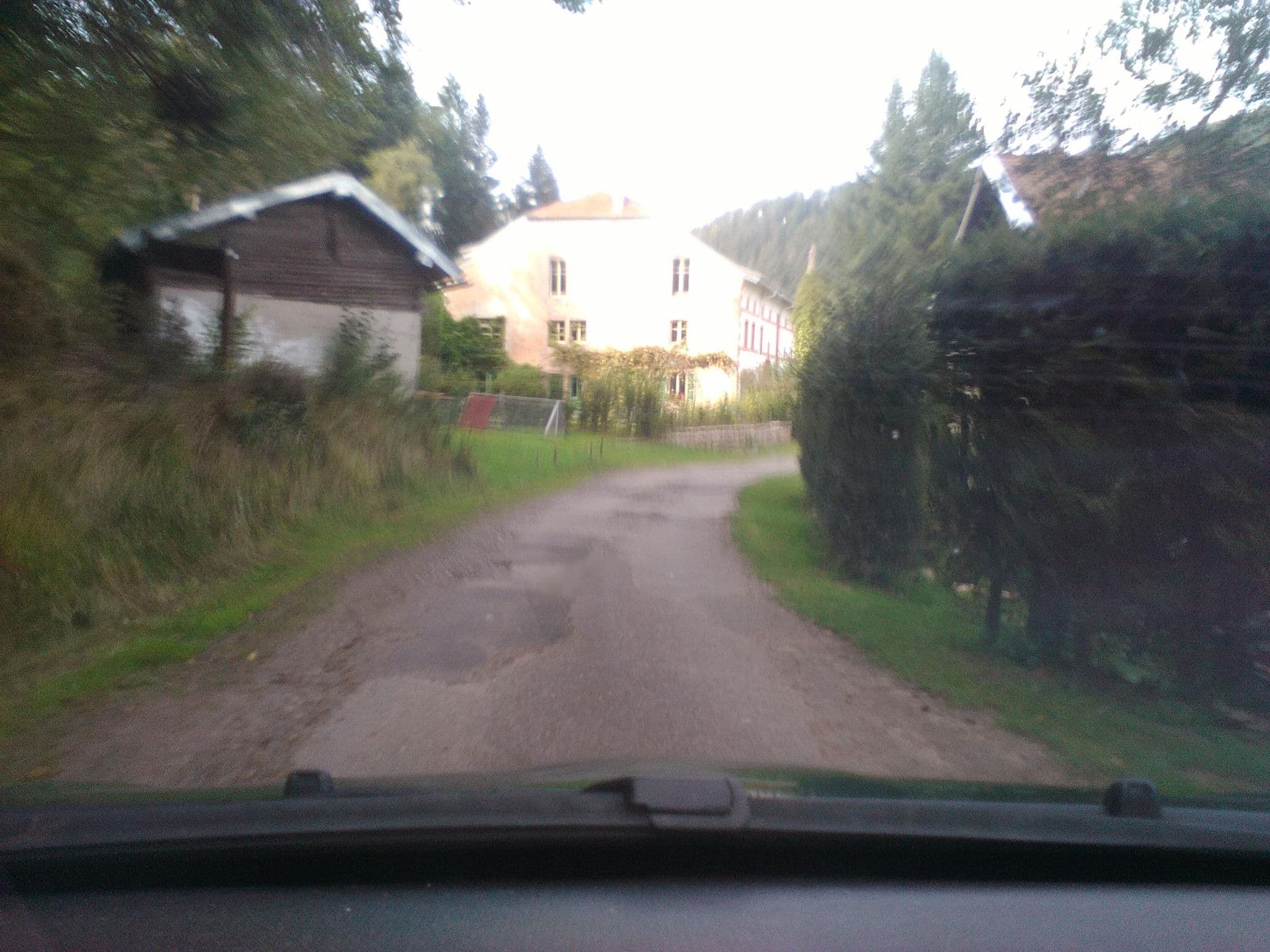Street view near Marmonfosse, Taintrux — © blup (CC BY-SA · Mapillary)