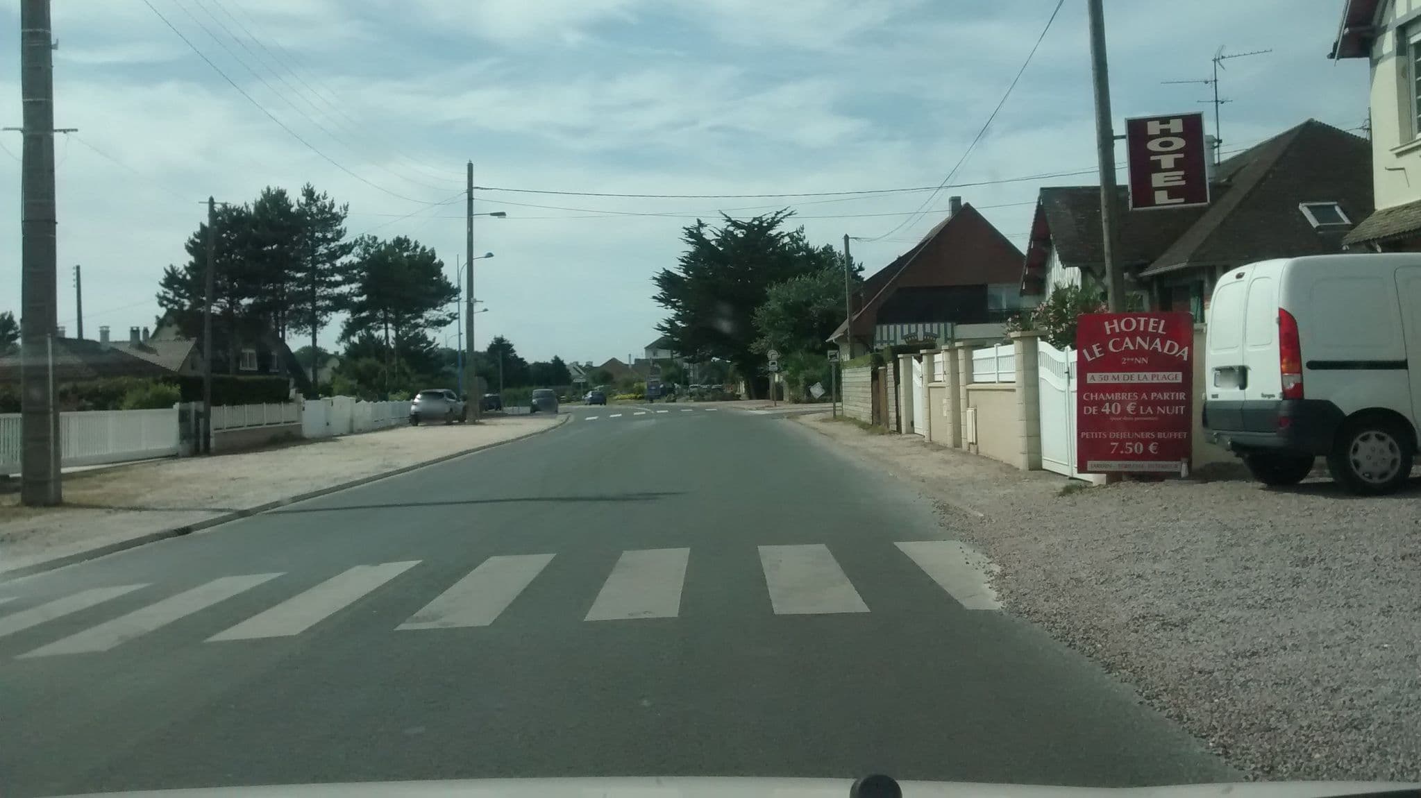 Street view near Le Canada, Lion-sur-Mer — © mgageo (CC BY-SA · Mapillary)