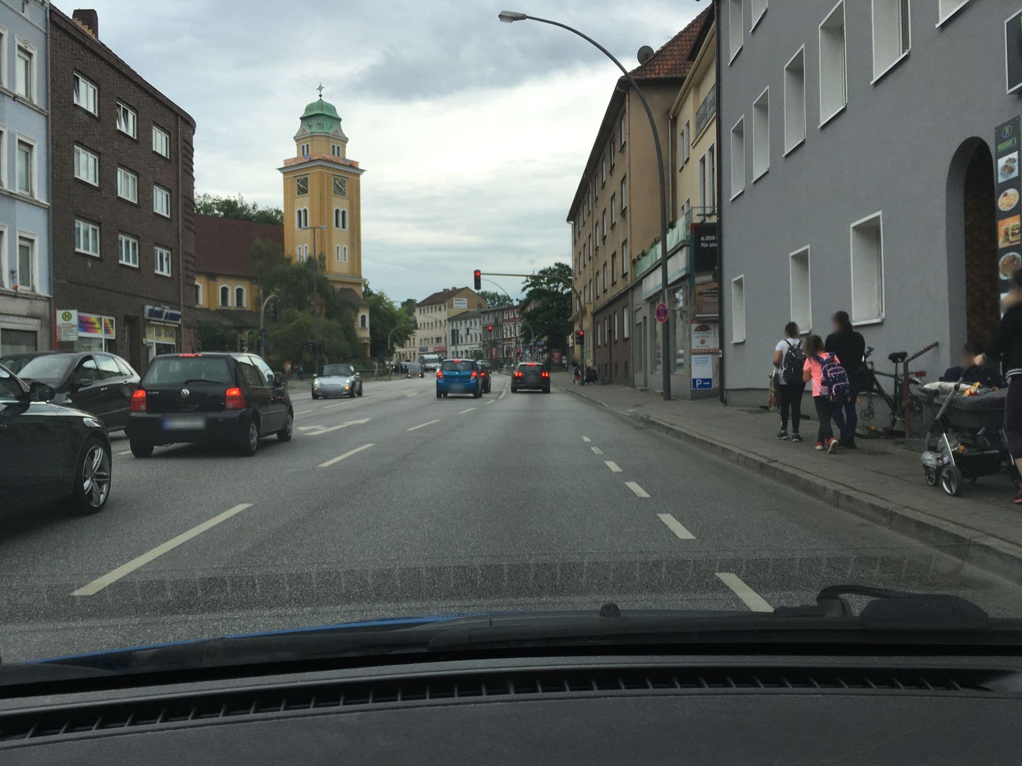 Street view near Villa Rosali Boutique Hotel, Harburg — © hotteliene (CC BY-SA · Mapillary)
