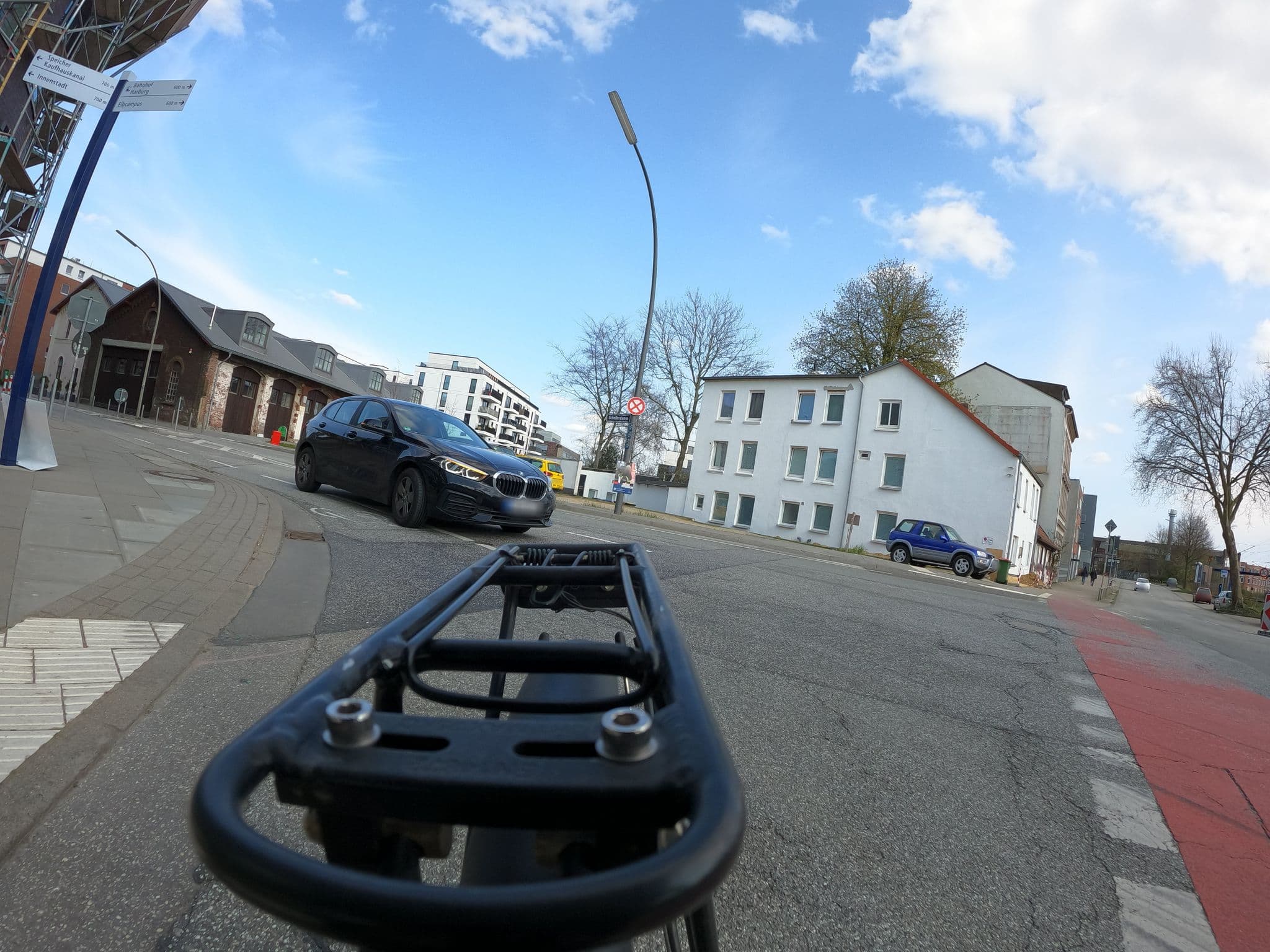 Street view near Harburg City Unterkunft, Harburg — © geoft (CC BY-SA · Mapillary)