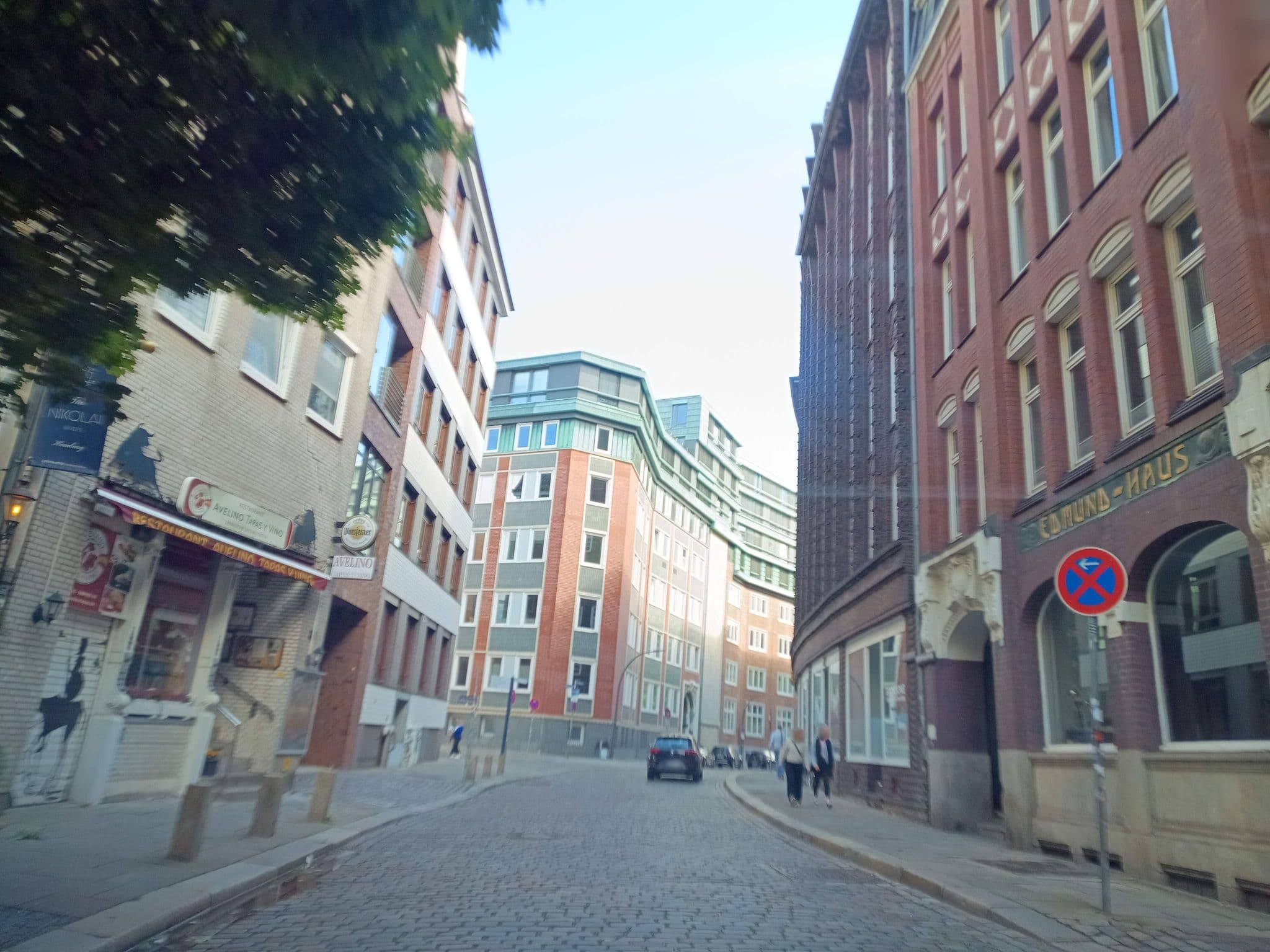 Street view near Deutsche-Rentenrettung, HafenCity — © thetornado76 (CC BY-SA · Mapillary)