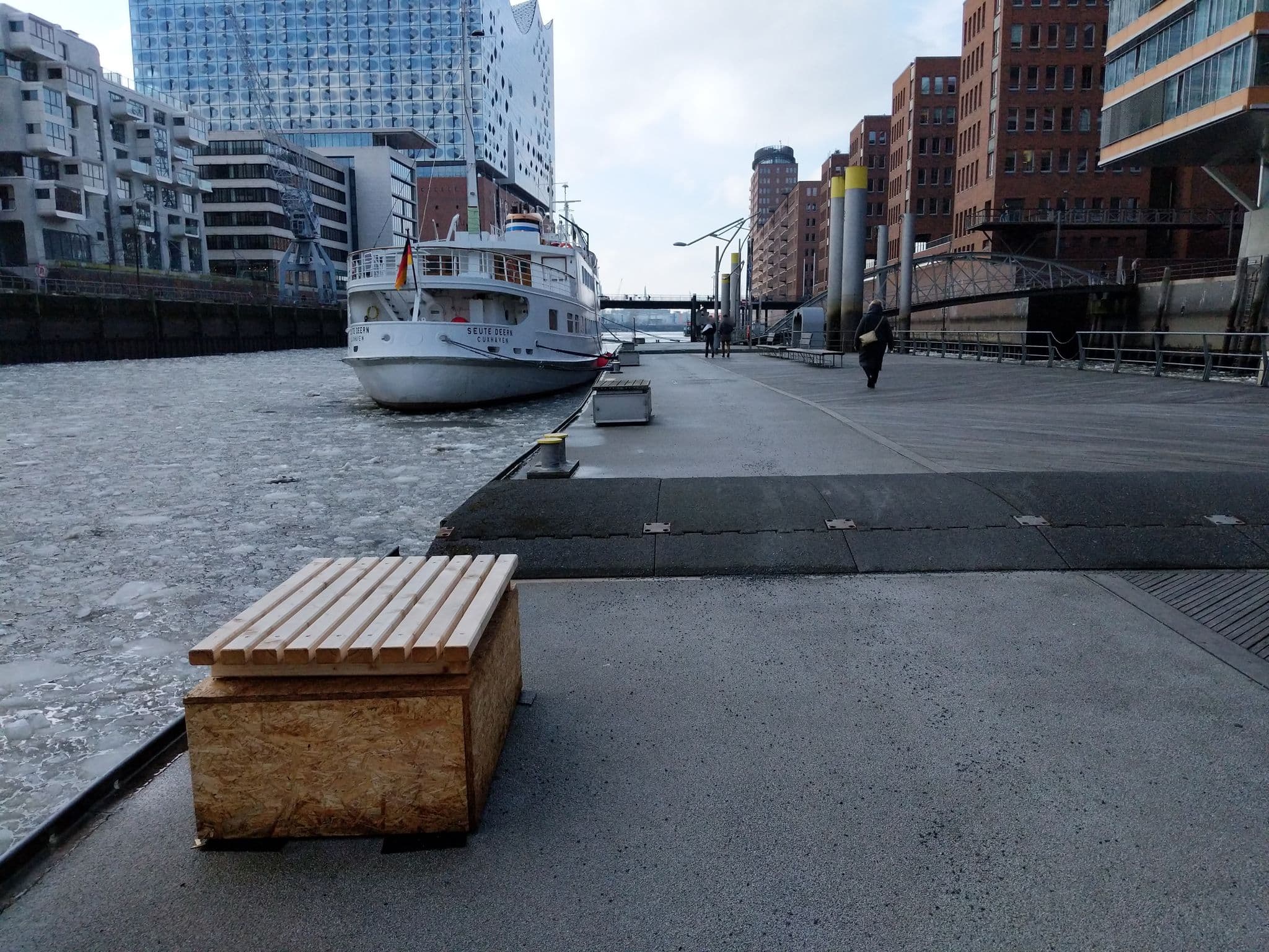 Street view near Hafencity Hideaway, HafenCity — © sashazykov (CC BY-SA · Mapillary)