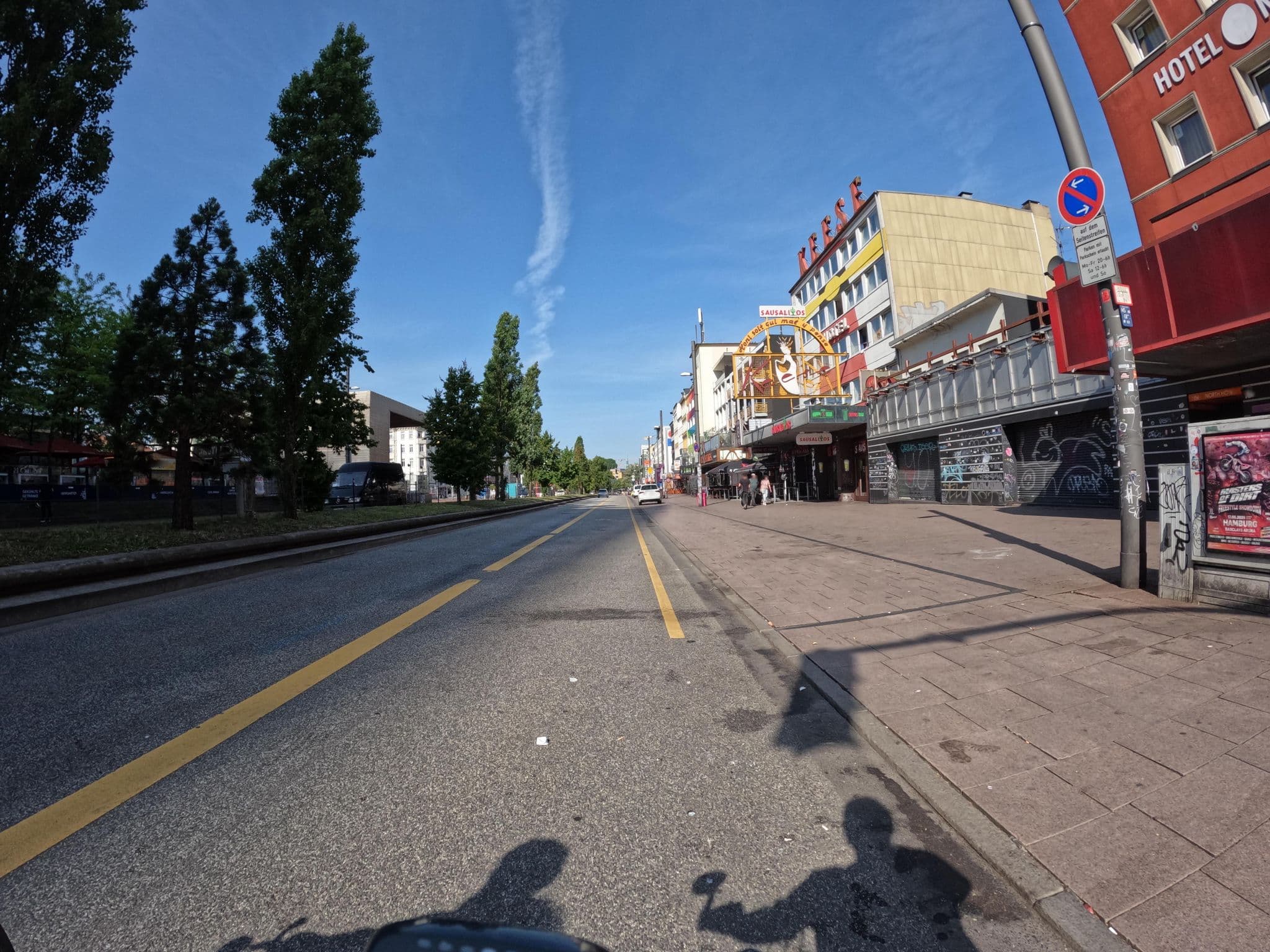 Street view near Hotel Reeperbahn GmbH & Co, St. Pauli — © mjay (CC BY-SA · Mapillary)