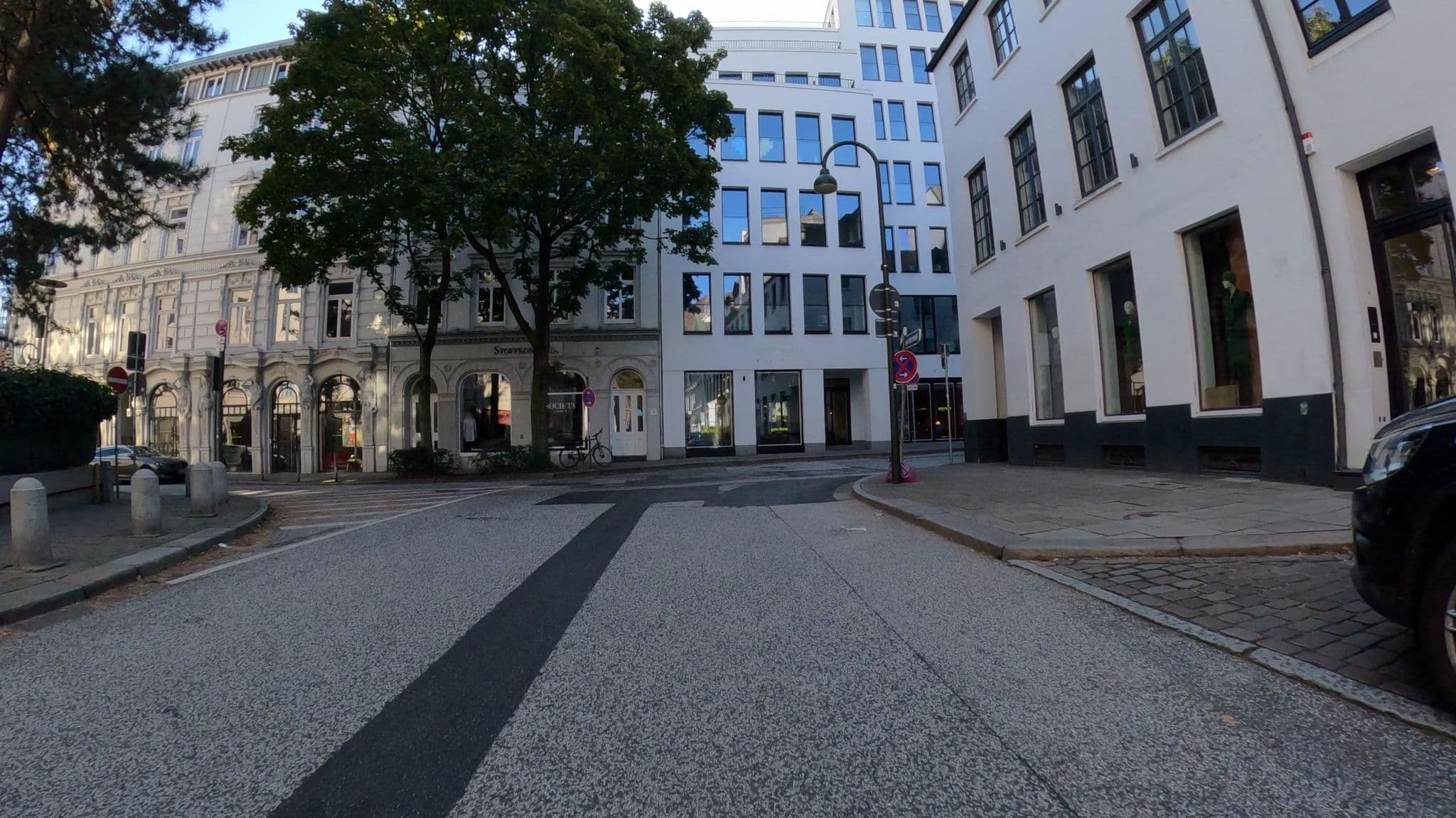Street view near Pool, Neustadt — © veloroute_hamburg (CC BY-SA · Mapillary)