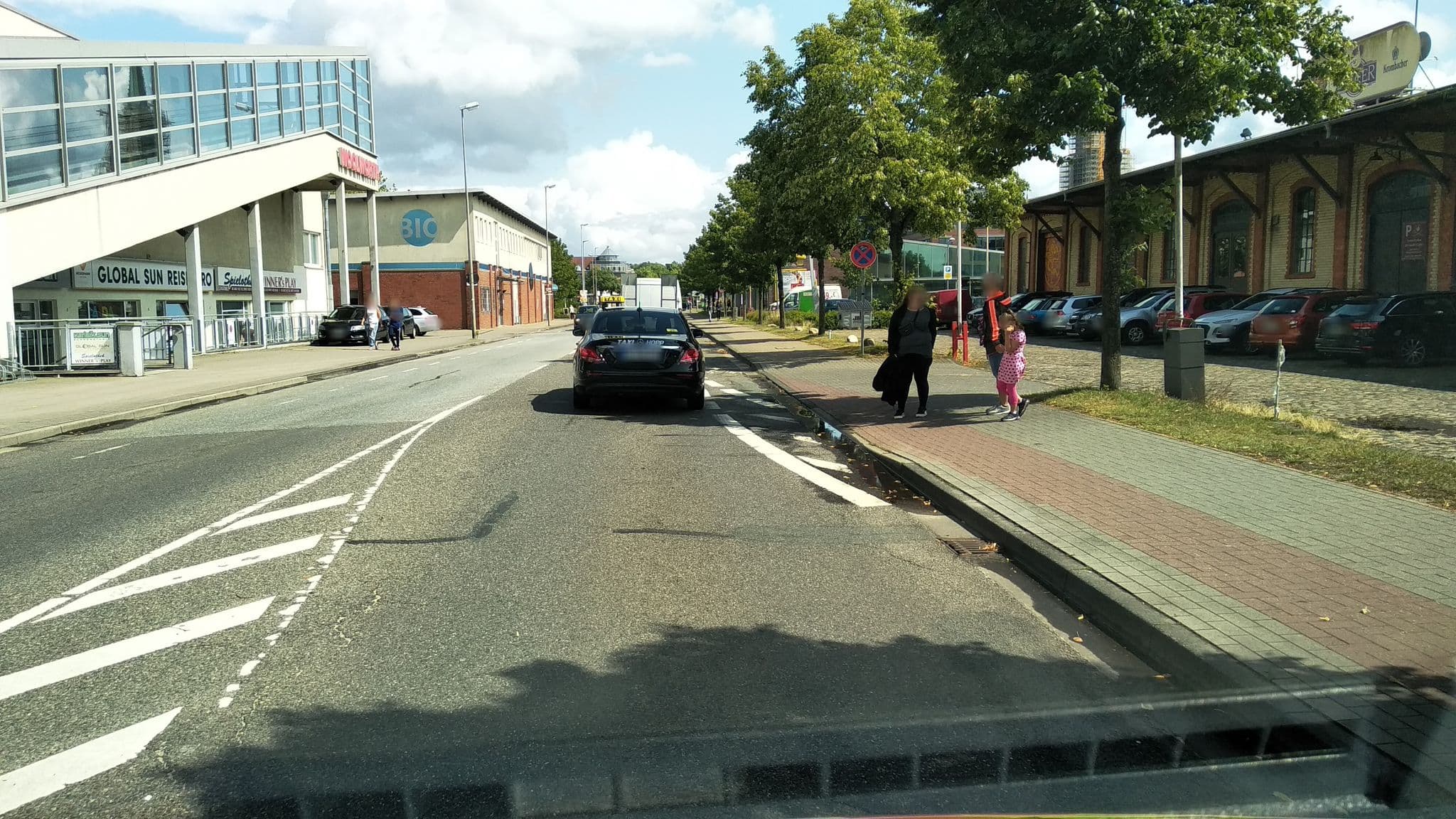 Street view near Hotel Gasthof 7 Linden, Schleswig — © hoeckie1975 (CC BY-SA · Mapillary)