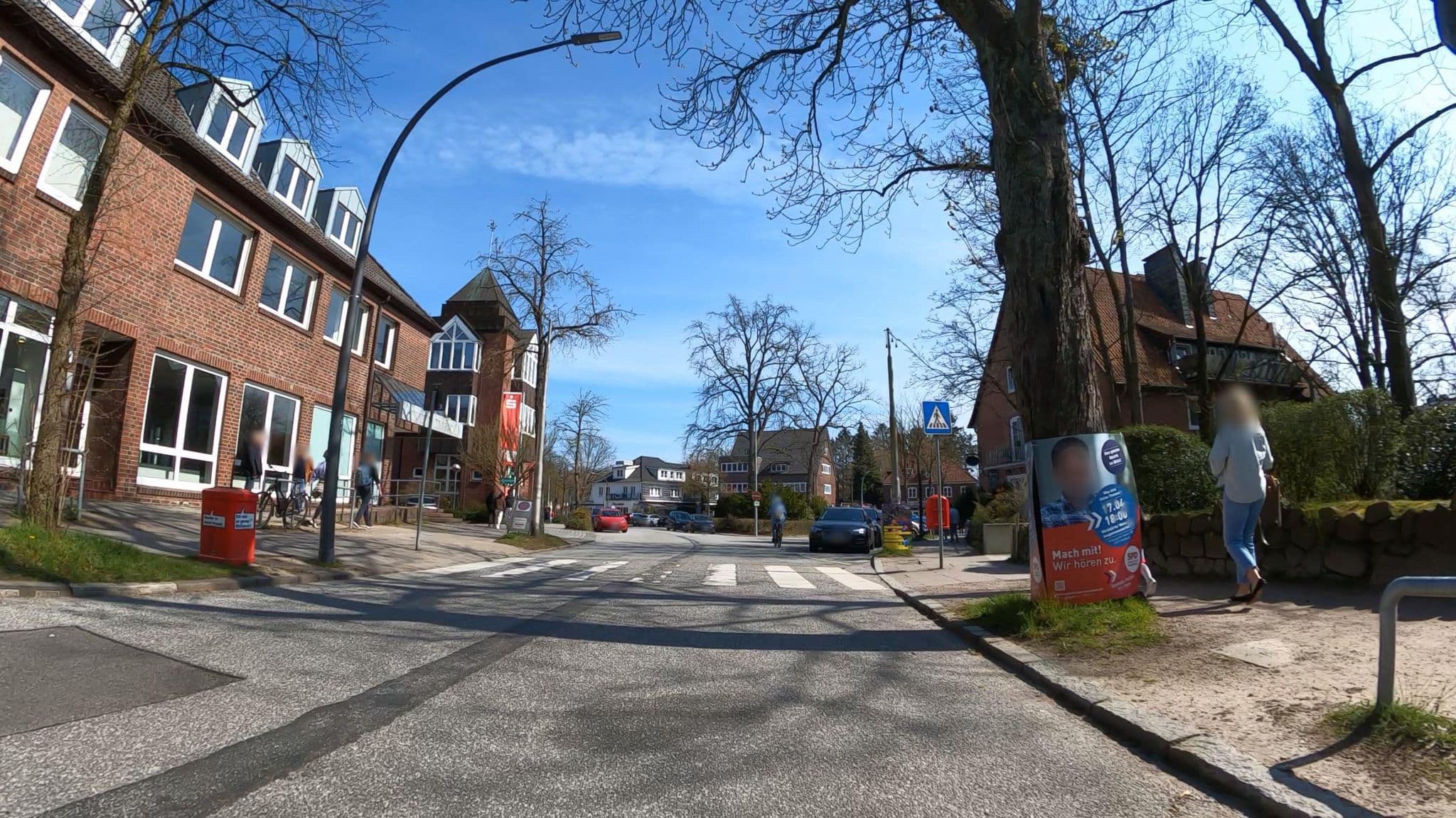 Street view near Suite im Huus, Volksdorf — © veloroute_hamburg (CC BY-SA · Mapillary)