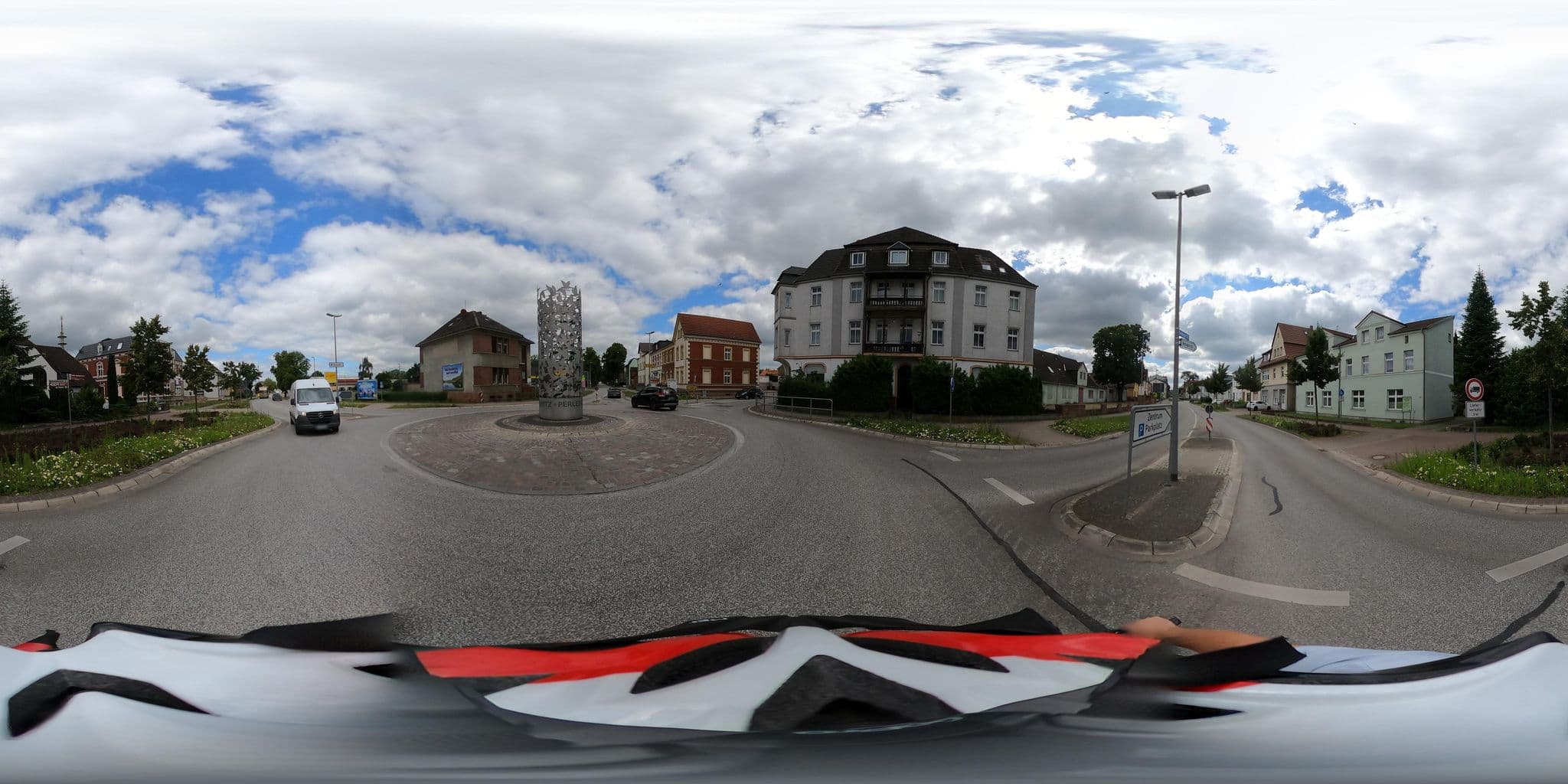 Street view near Bunge Heike Zimmervermietung, Perleberg — © tom_hoelzer (CC BY-SA · Mapillary)