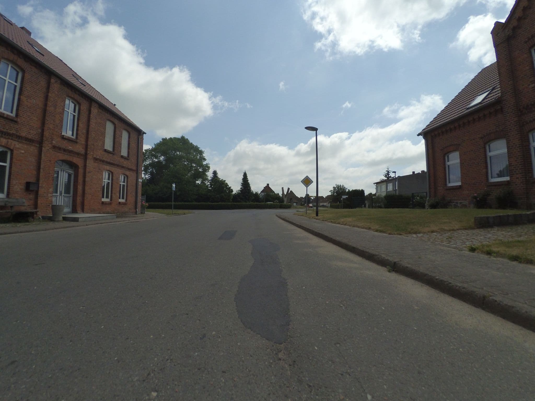 Street view near Wölks Gästezimmer, Domsühl — © peewee32 (CC BY-SA · Mapillary)