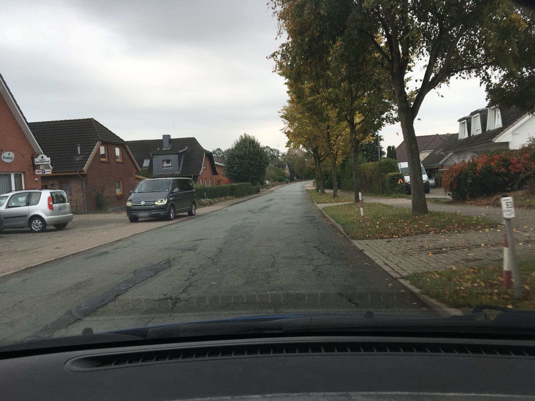Street view near Pension Erich Röhr, Bad Segeberg — © hotteliene (CC BY-SA · Mapillary)
