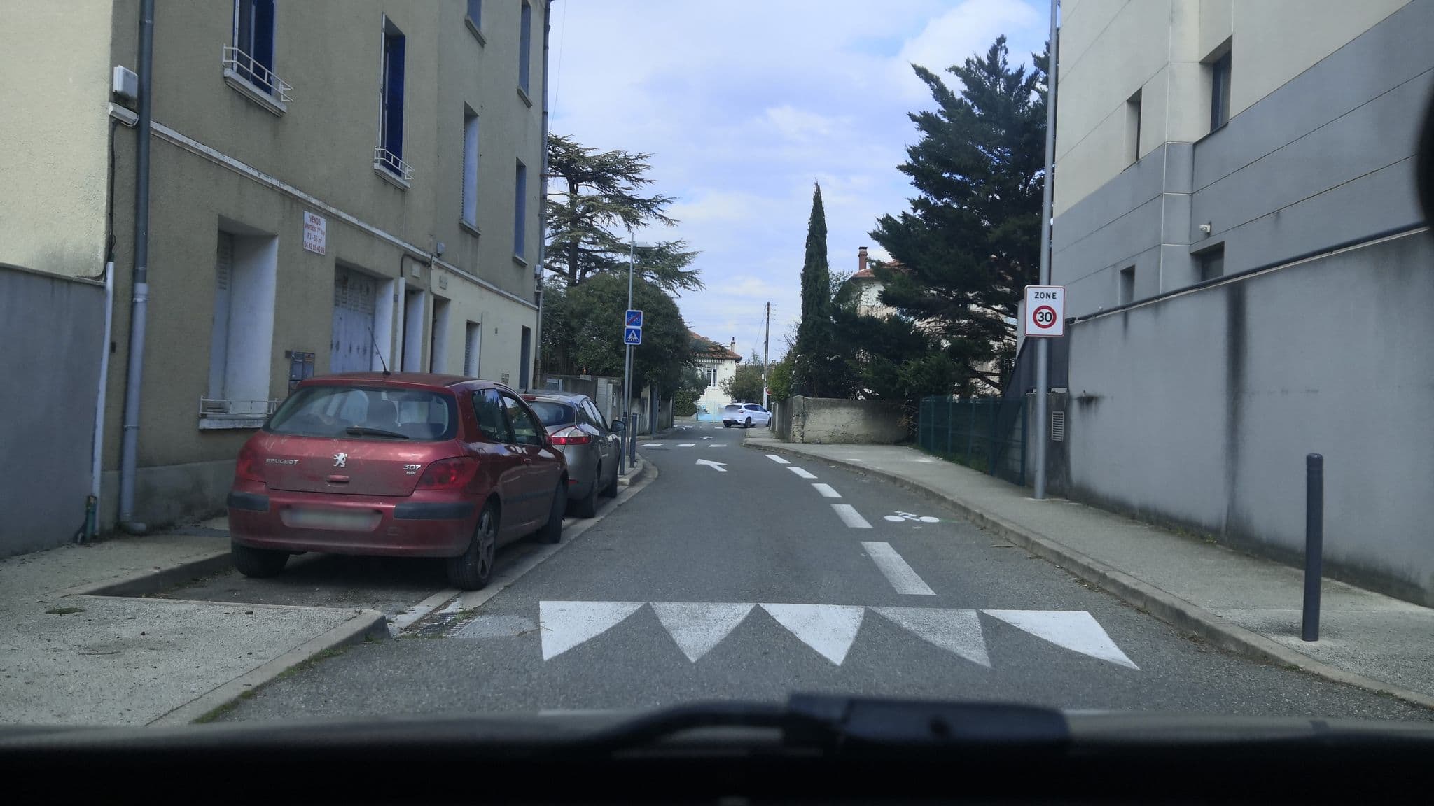 Street view near Appart'City, Montélimar — © hedaide (CC BY-SA · Mapillary)