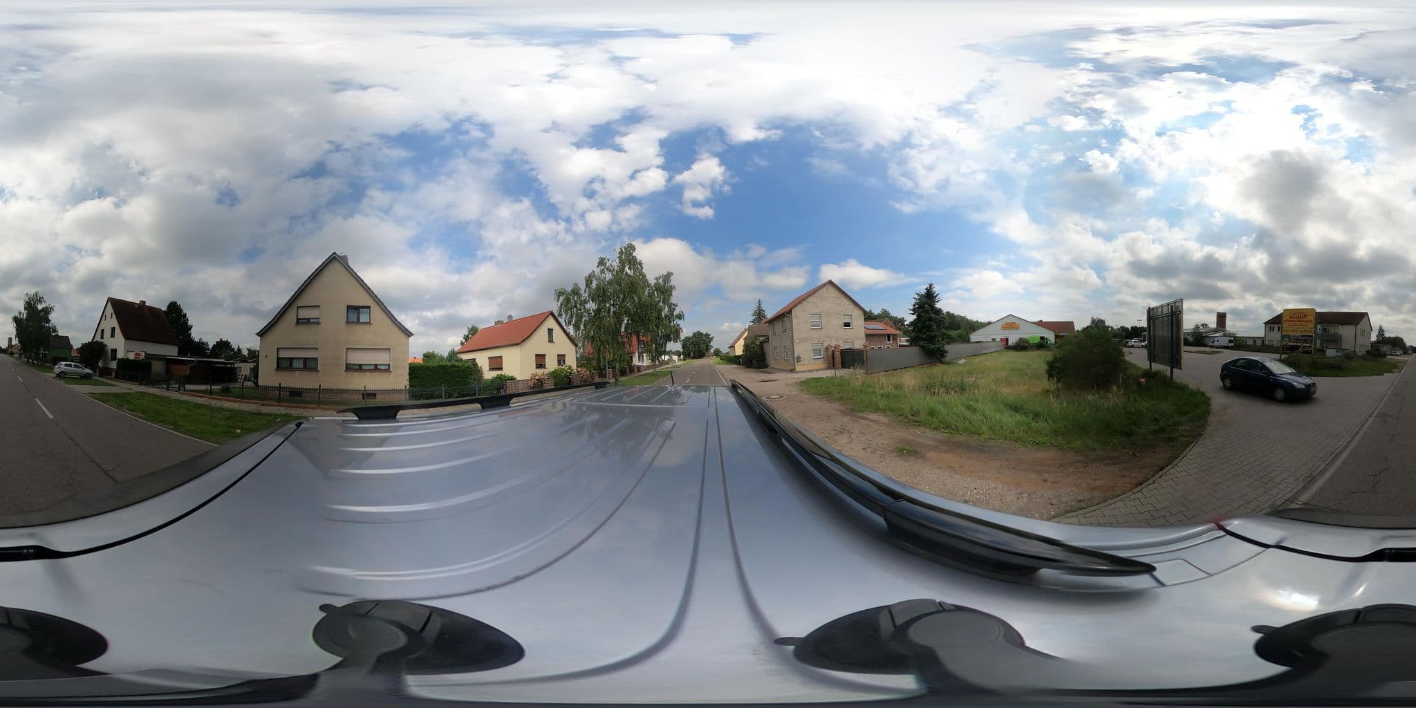 Street view near Reisebüro Heinrich Filiale Oranienbaum, Oranienbaum — © Mobilitaetswerk (CC BY-SA · Mapillary)