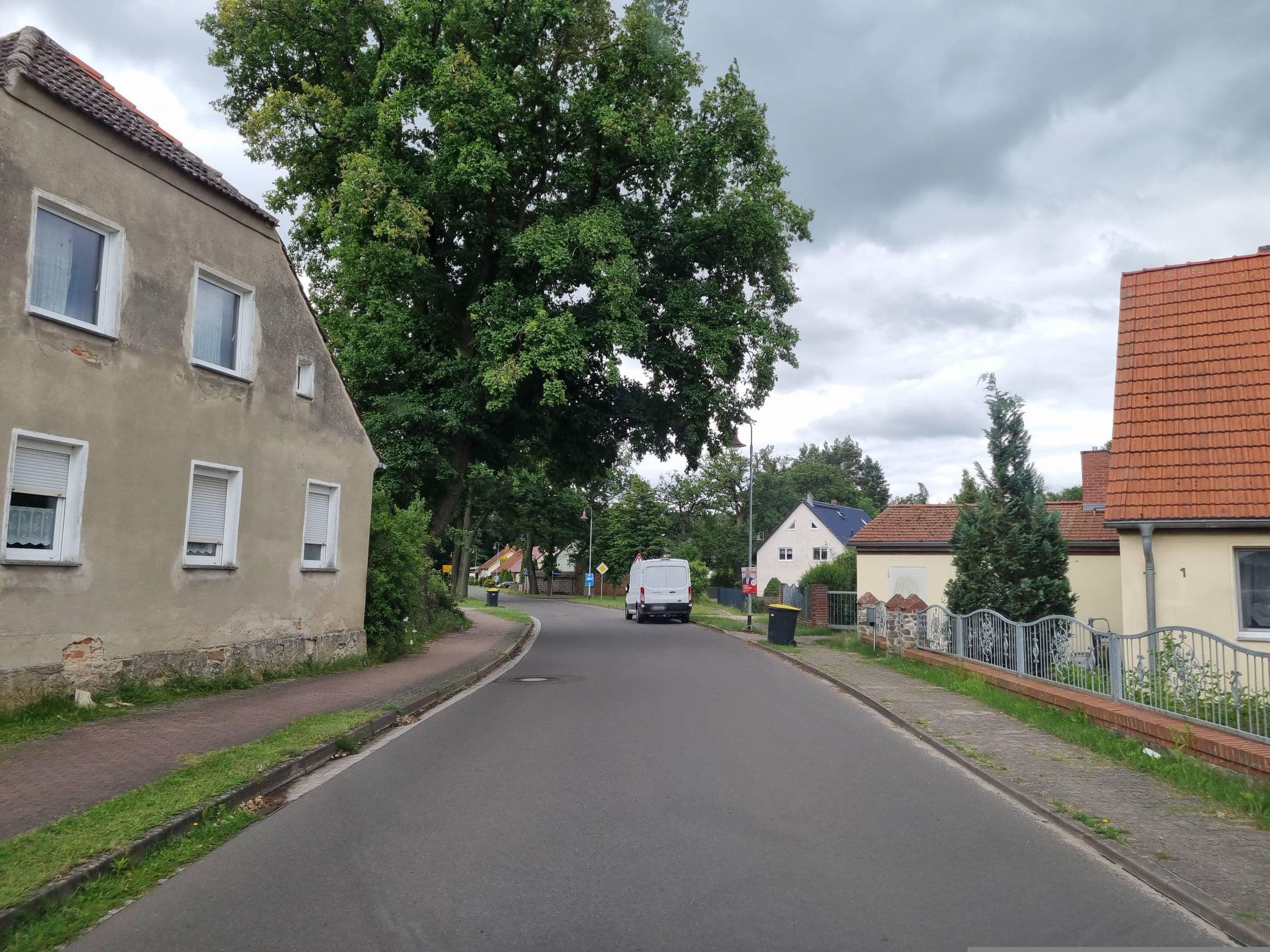 Street view near Parkhotel Brandenburg, Nennhausen — © dsmm (CC BY-SA · Mapillary)