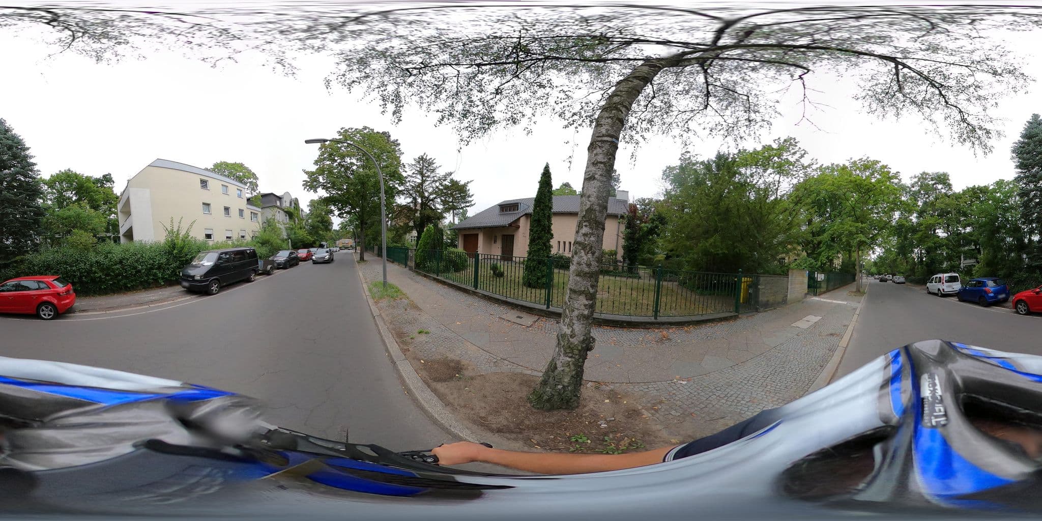 Street view near Gästehaus Auerbacher 5, Barbara Stahr, Grunewald — © eserte (CC BY-SA · Mapillary)