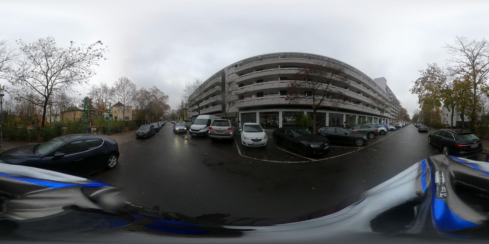 Street view near Hotel Classic Apartment, Halensee — © eserte (CC BY-SA · Mapillary)