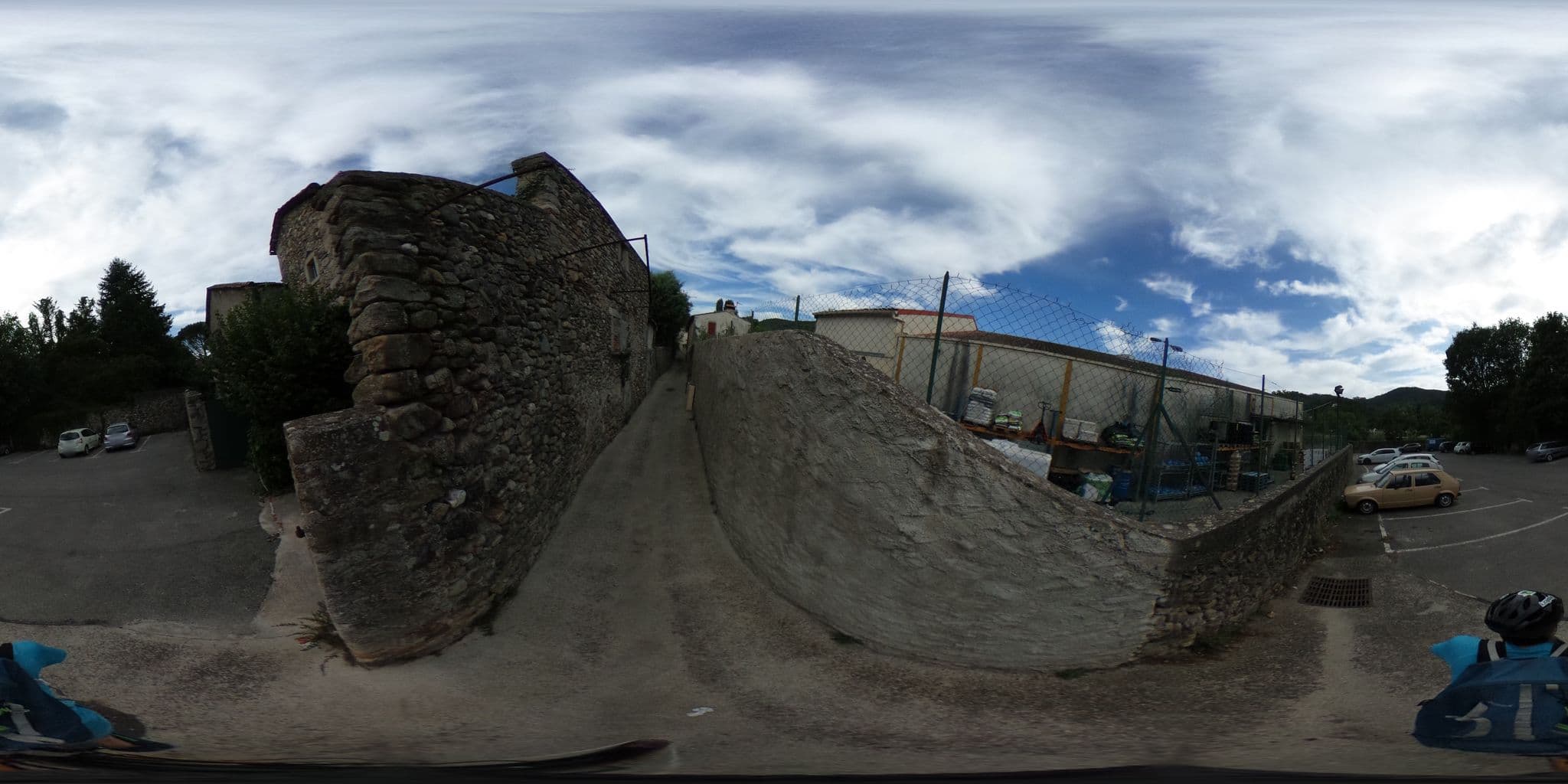 Street view near Les Bellugues, Saint-Jean-du-Gard — © binnette (CC BY-SA · Mapillary)