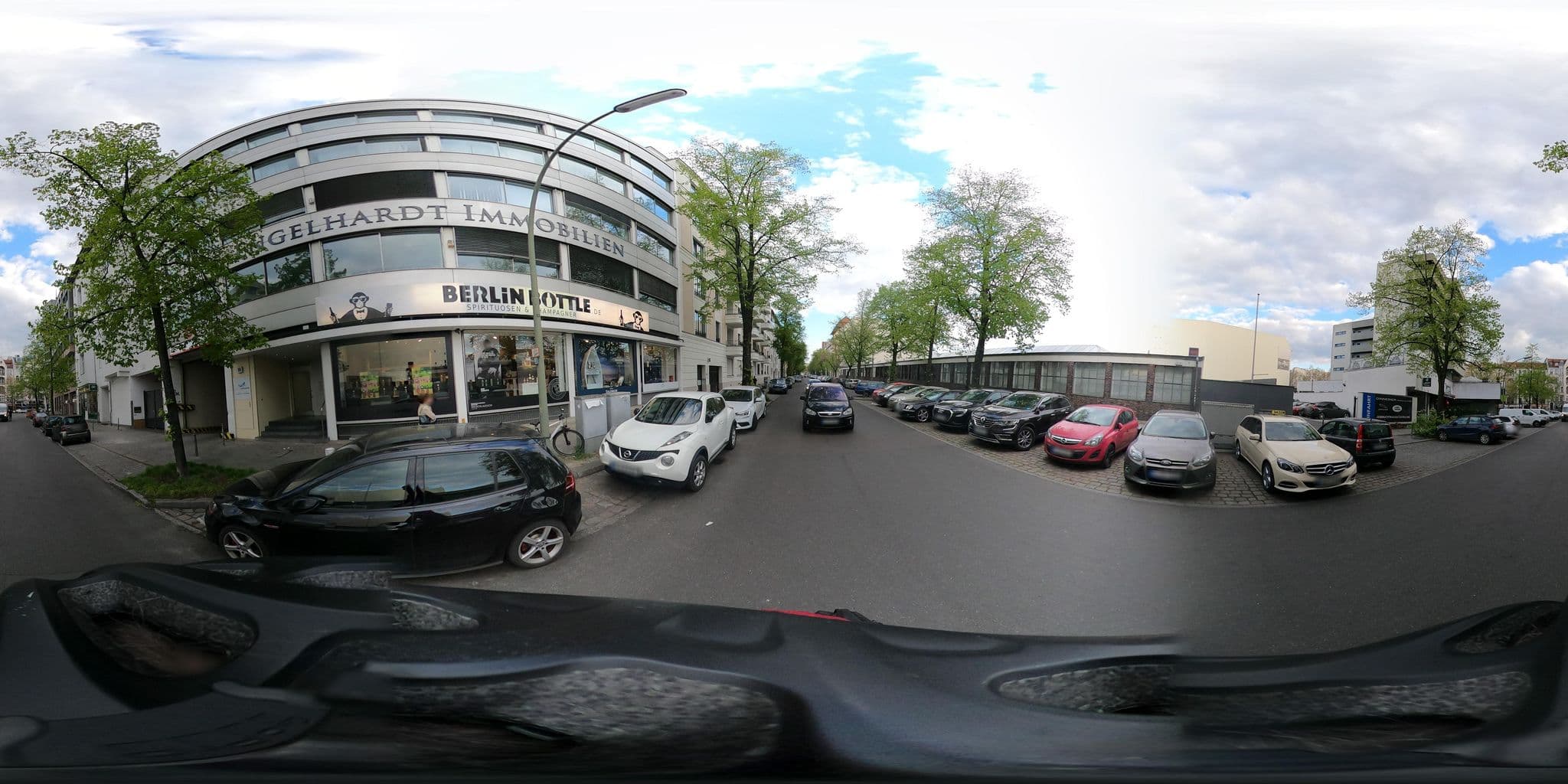 Street view near K26 Apartments, Halensee — © yorbs123 (CC BY-SA · Mapillary)