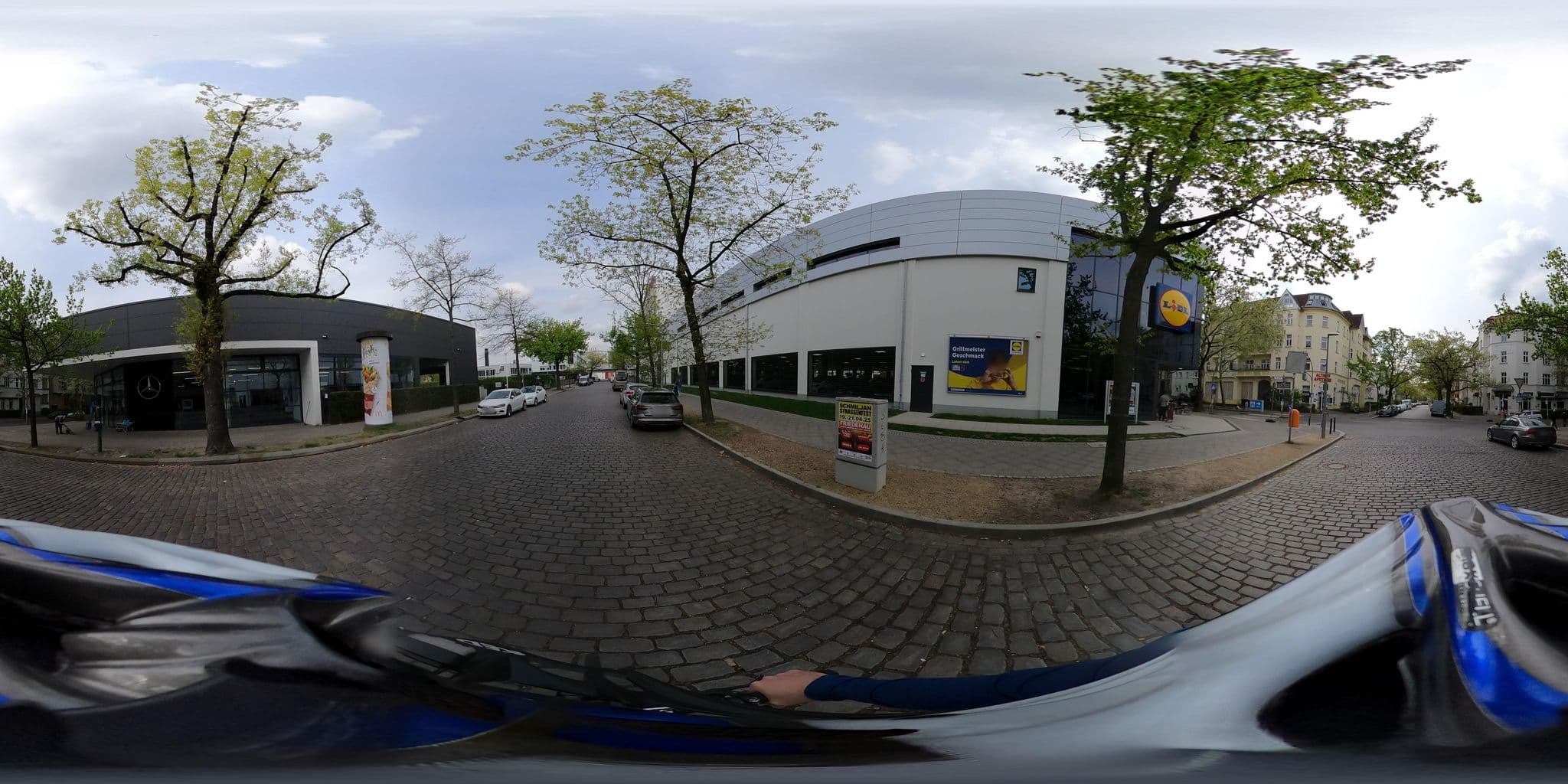 Street view near HappyBed Hostel, Steglitz — © eserte (CC BY-SA · Mapillary)