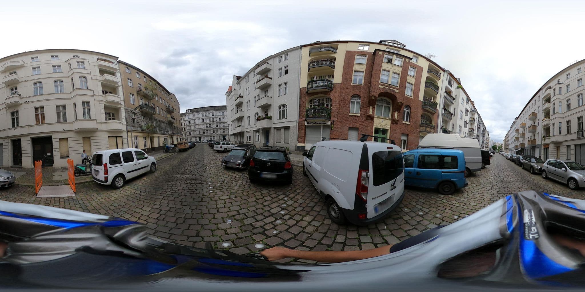 Street view near Apartment Fritz, Friedenau — © eserte (CC BY-SA · Mapillary)