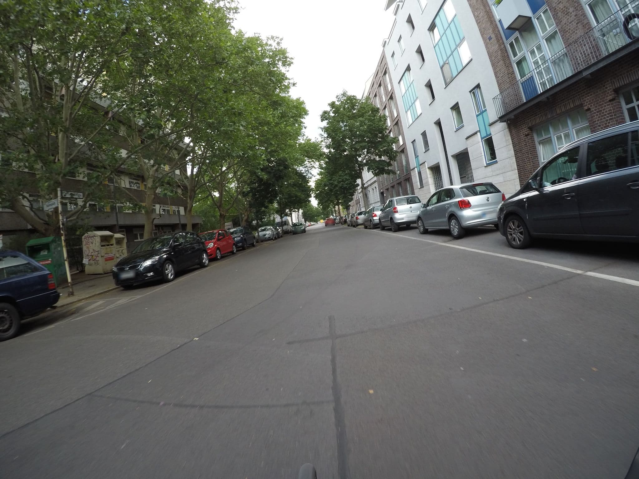 Street view near Sanddorn Eck, Tiergarten — © kartonage (CC BY-SA · Mapillary)