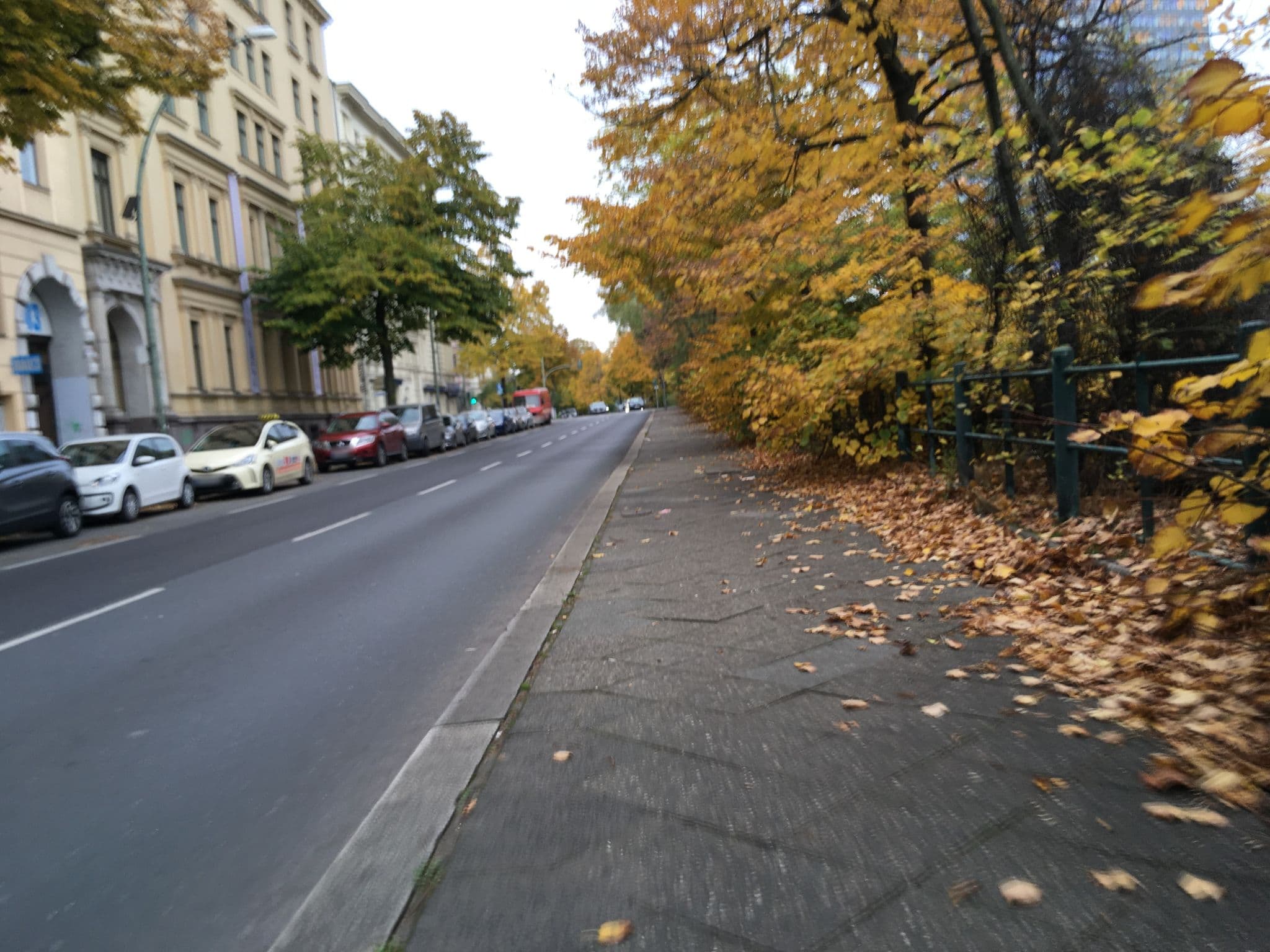 Street view near MEININGER Hotel Berlin, Kreuzberg — © carlheinz (CC BY-SA · Mapillary)