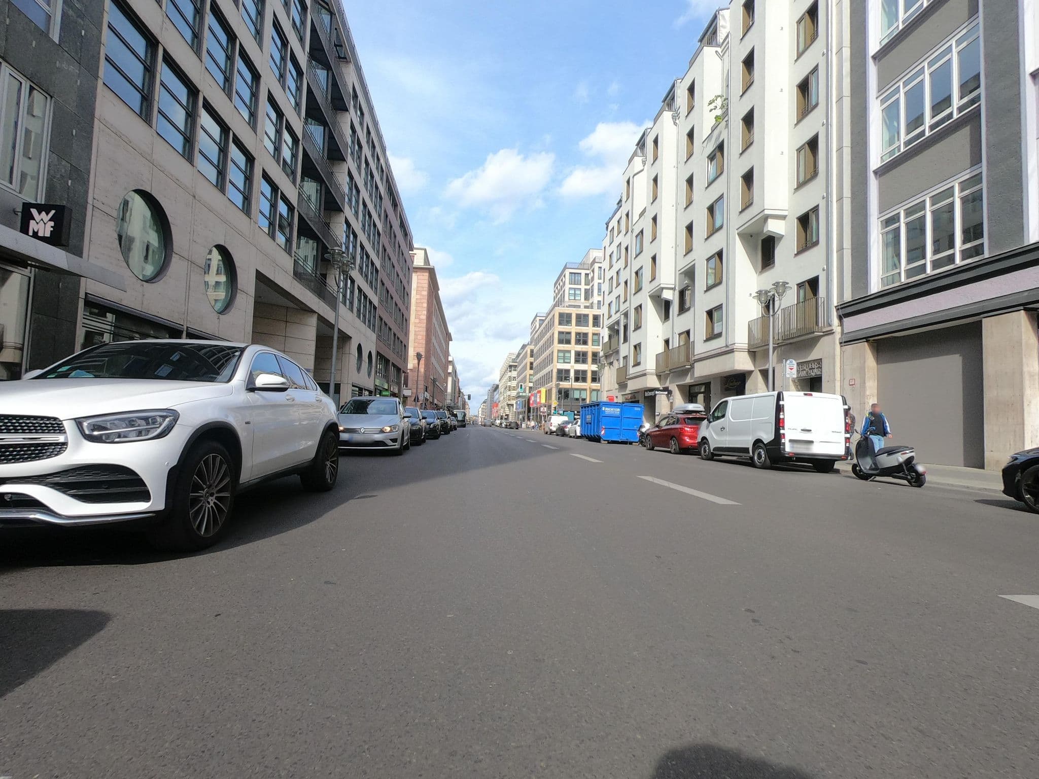 Street view near Ferienwohnungen Berlin City, Mitte — © carlheinz (CC BY-SA · Mapillary)