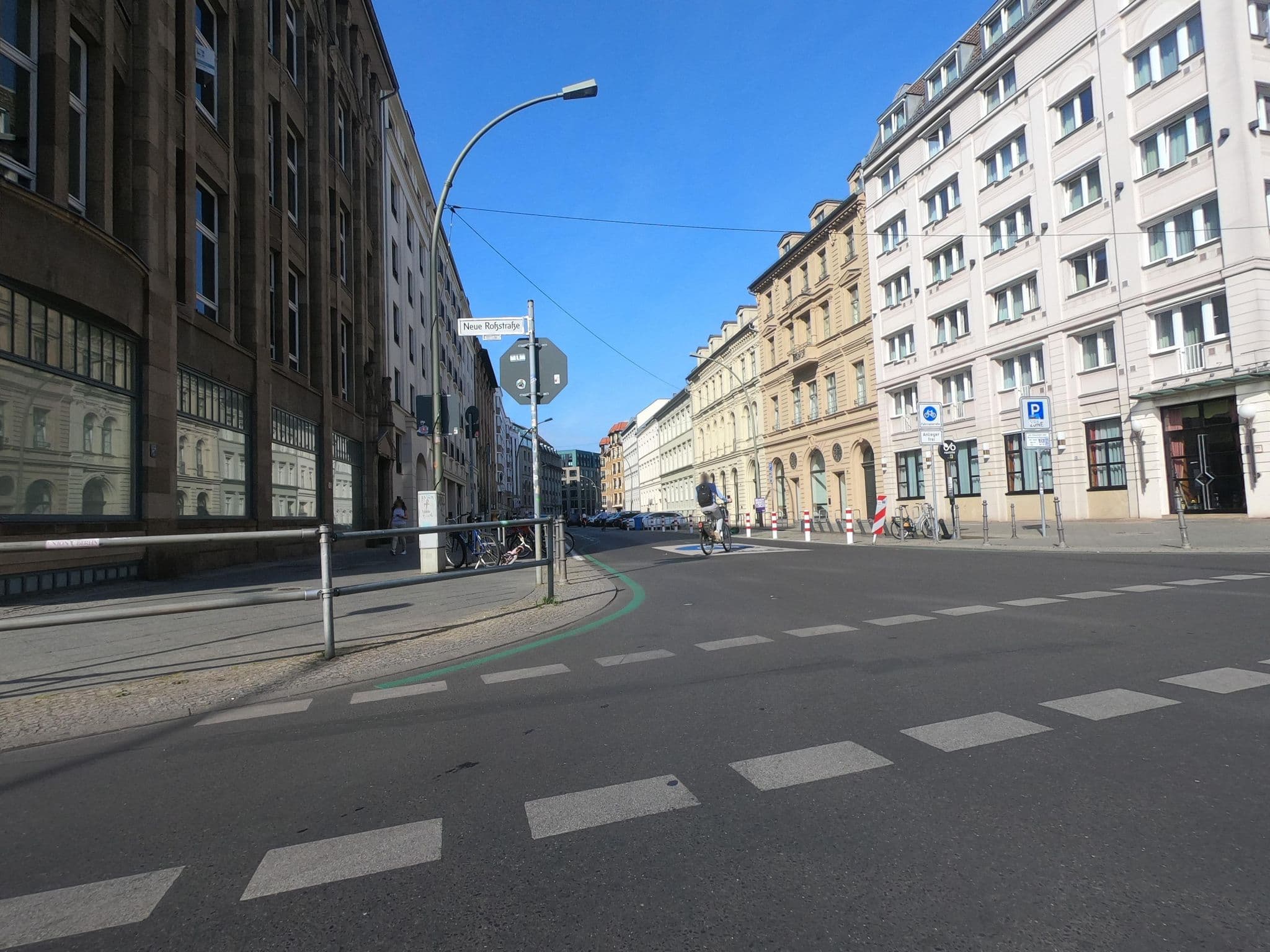 Street view near Complementary-Physio, Mitte — © carlheinz (CC BY-SA · Mapillary)