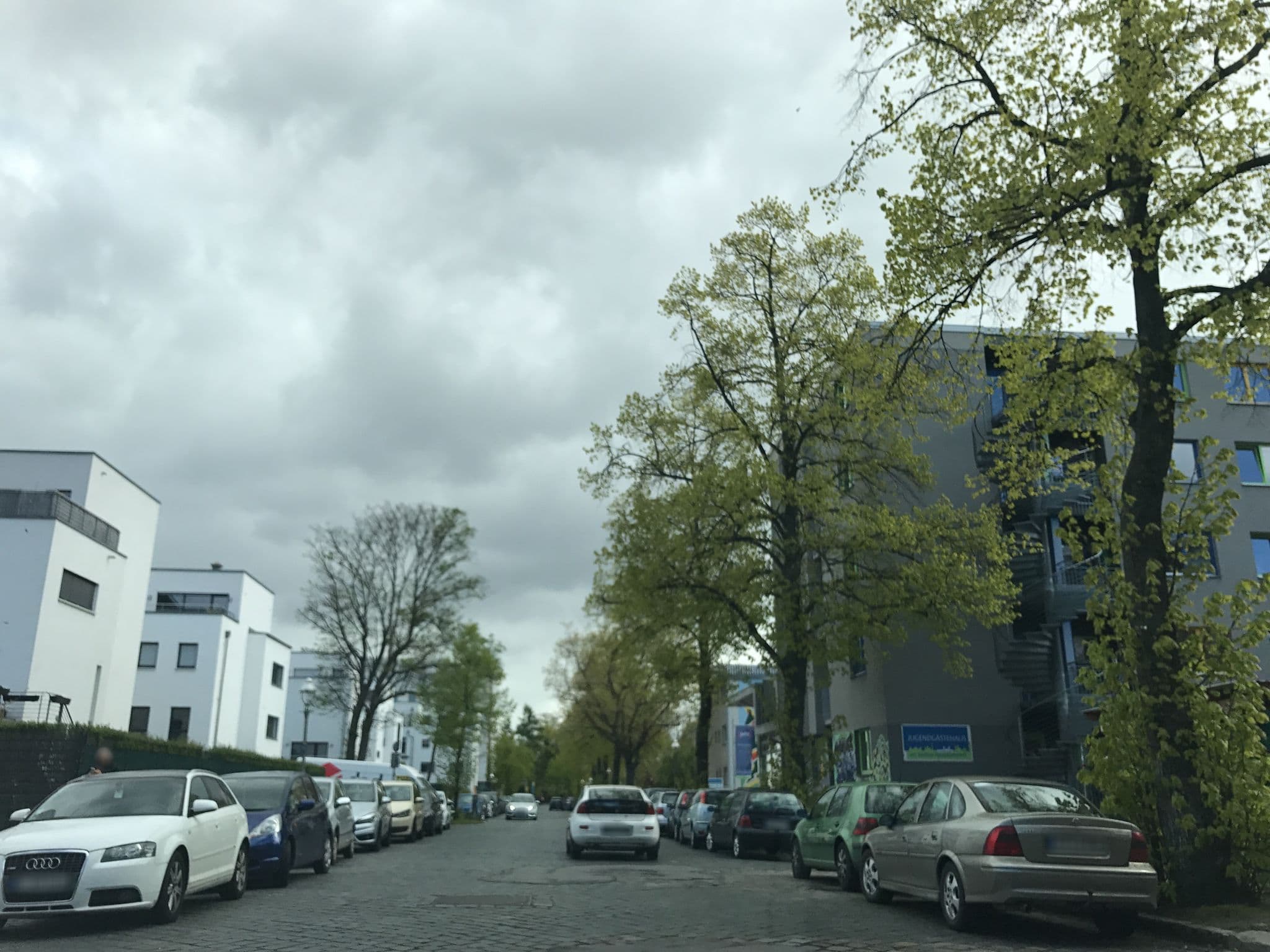 Street view near Luxuszimmer 109, Tiergarten — © tb4711 (CC BY-SA · Mapillary)