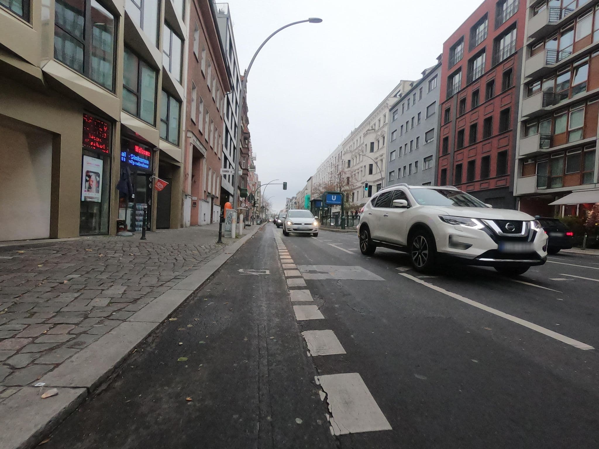 Street view near Berlin Apartments Mitte, Tiergarten — © carlheinz (CC BY-SA · Mapillary)