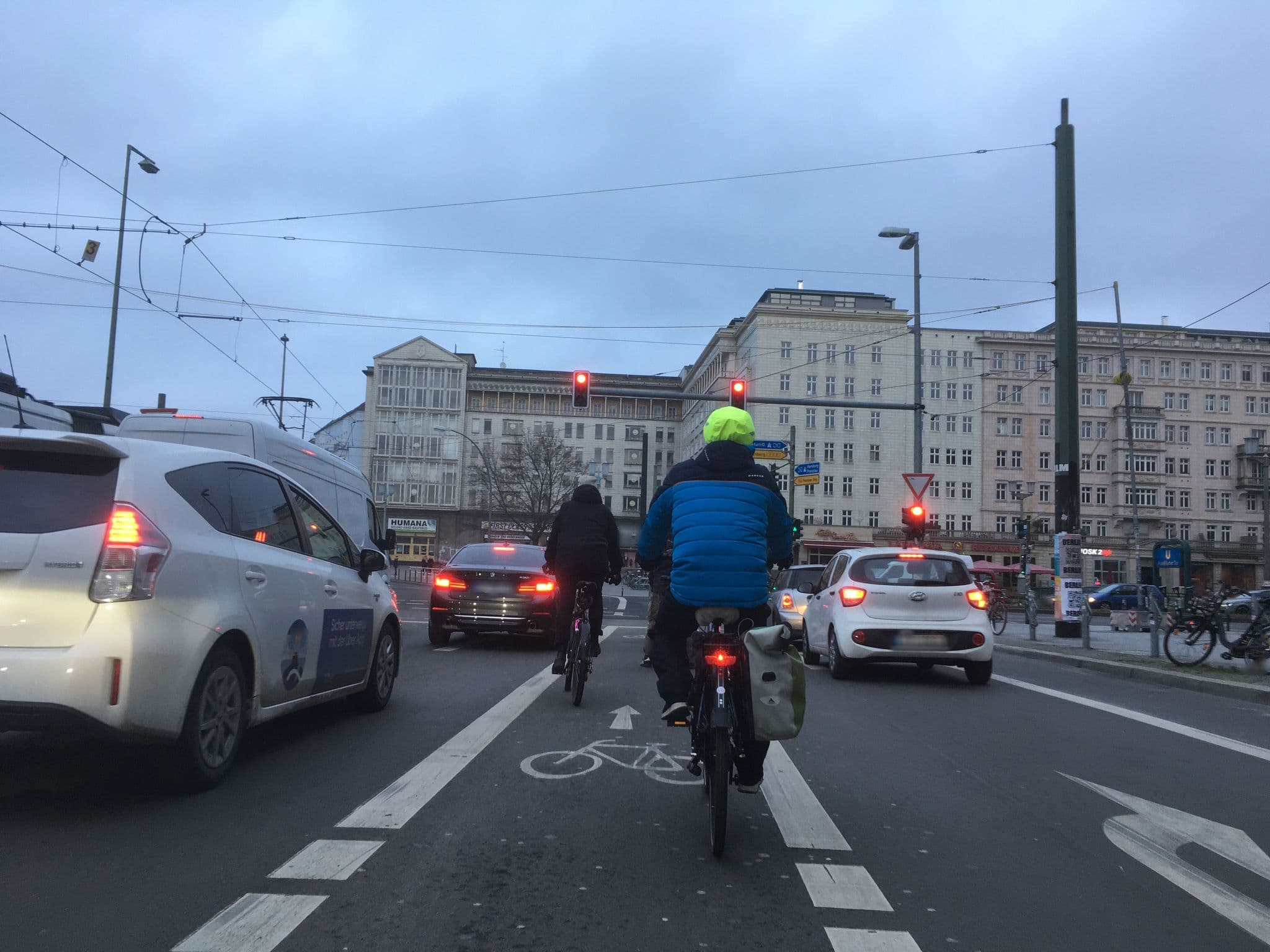 Street view near Frankfurter Tor 6, Friedrichshain — © carlheinz (CC BY-SA · Mapillary)