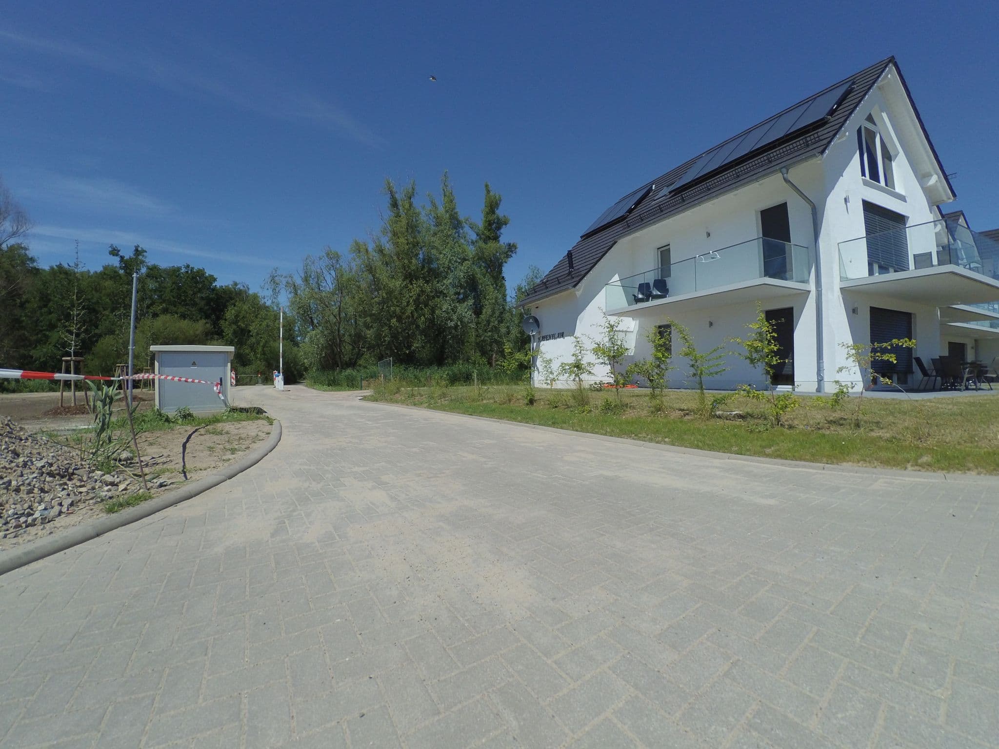 Street view near Plau Lagoons, Plau am See — © peewee32 (CC BY-SA · Mapillary)