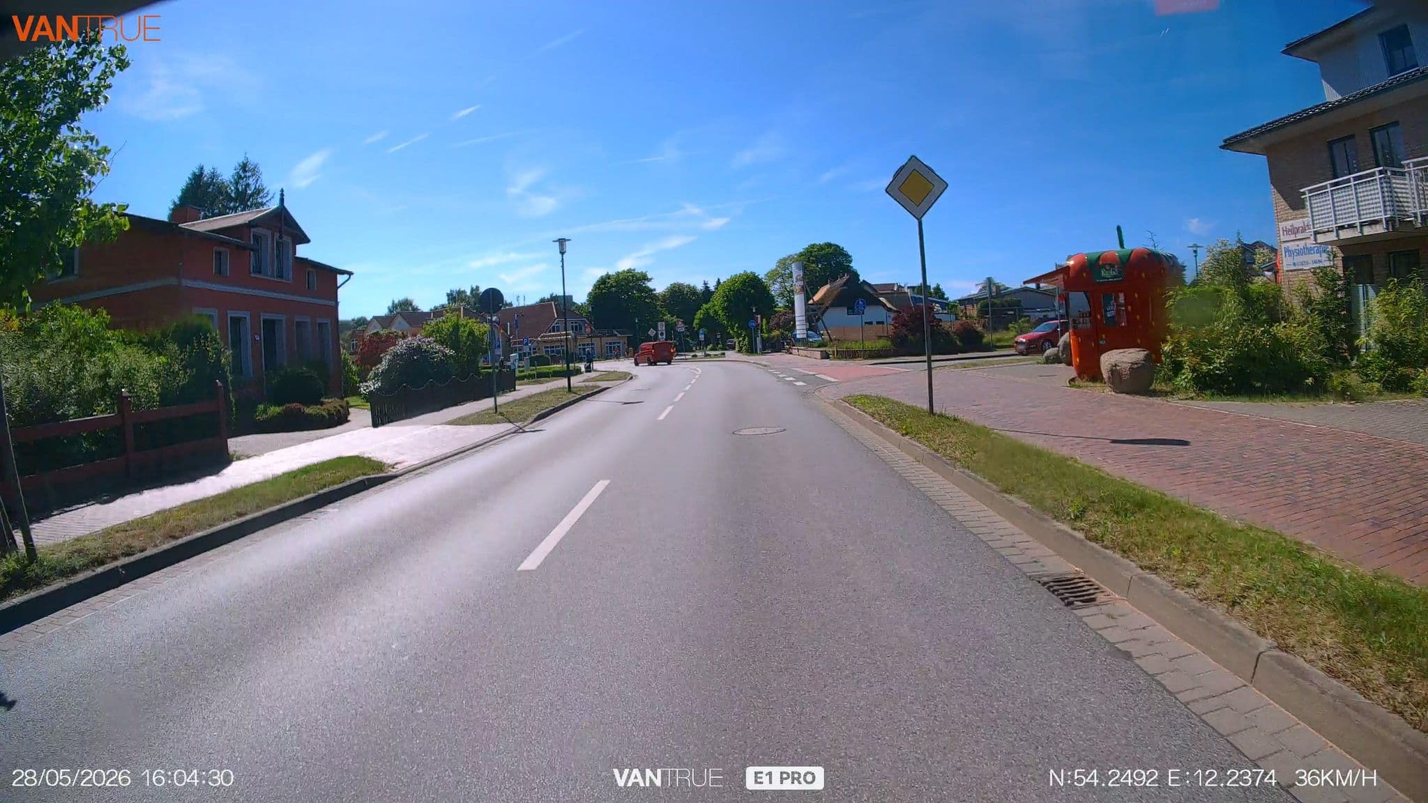Street view near Ferienwohnung-Ostseestrand, Seeheilbad Graal-Müritz — © LordOslo (CC BY-SA · Mapillary)