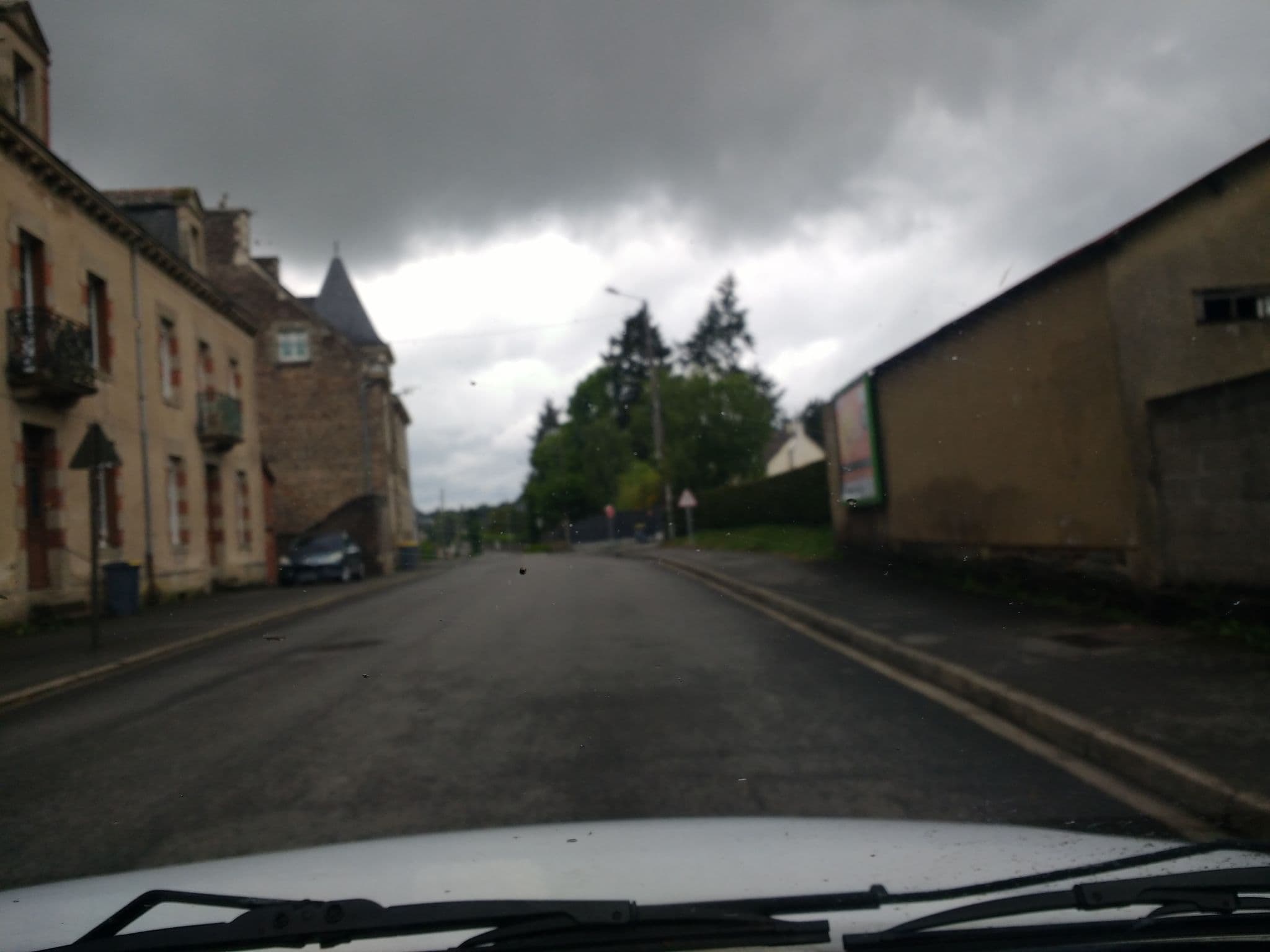 Street view near Le Longchamp, Guer — © hamlet (CC BY-SA · Mapillary)