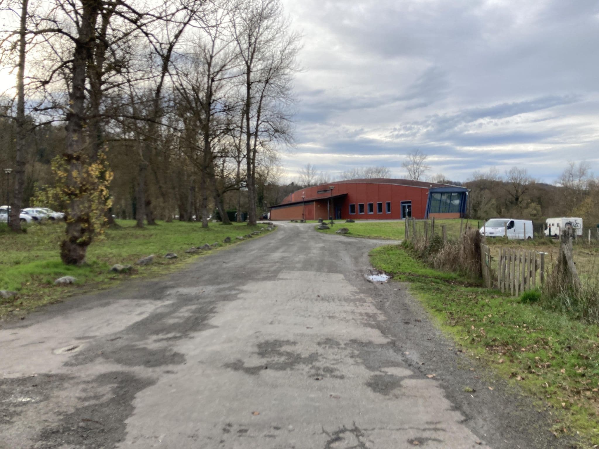 Street view near chalet iktus 7, Lons — © maxm64 (CC BY-SA · Mapillary)