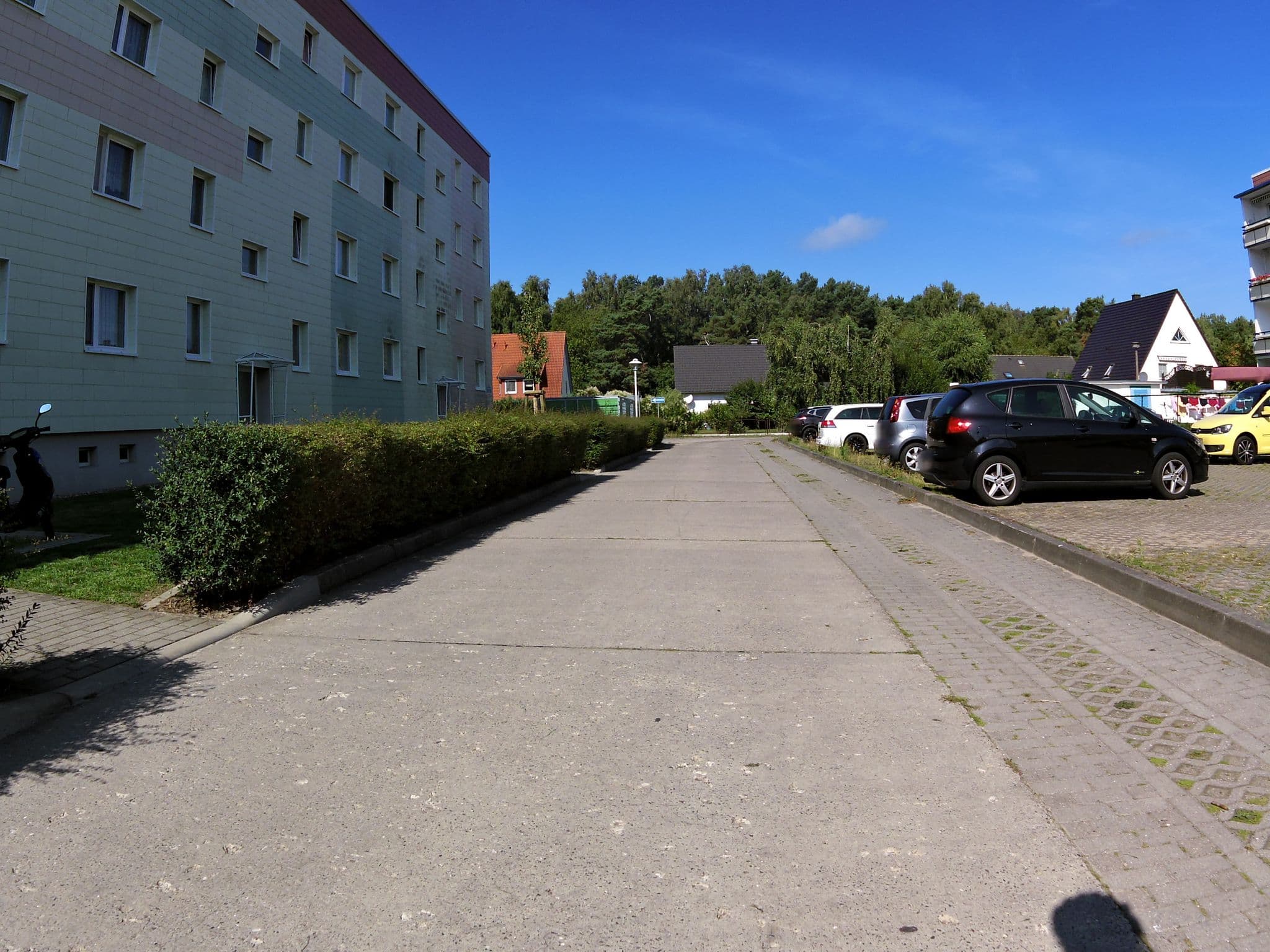 Street view near Ferienwohnung Vratny, Karlshagen — © zoegglmeyr (CC BY-SA · Mapillary)
