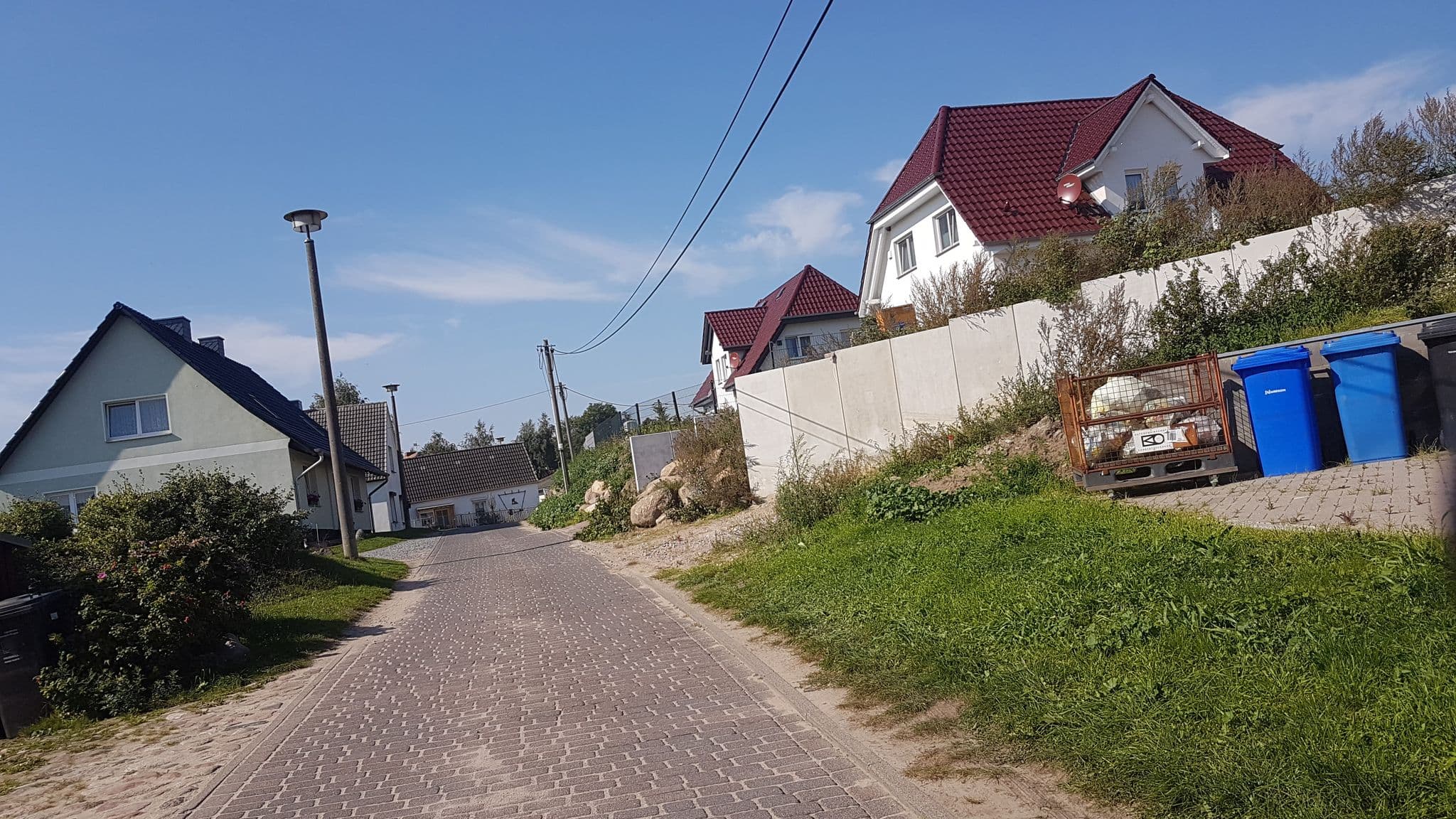 Street view near Ferienwohnung Dr. Biermann, Putbus — © snowdiver (CC BY-SA · Mapillary)