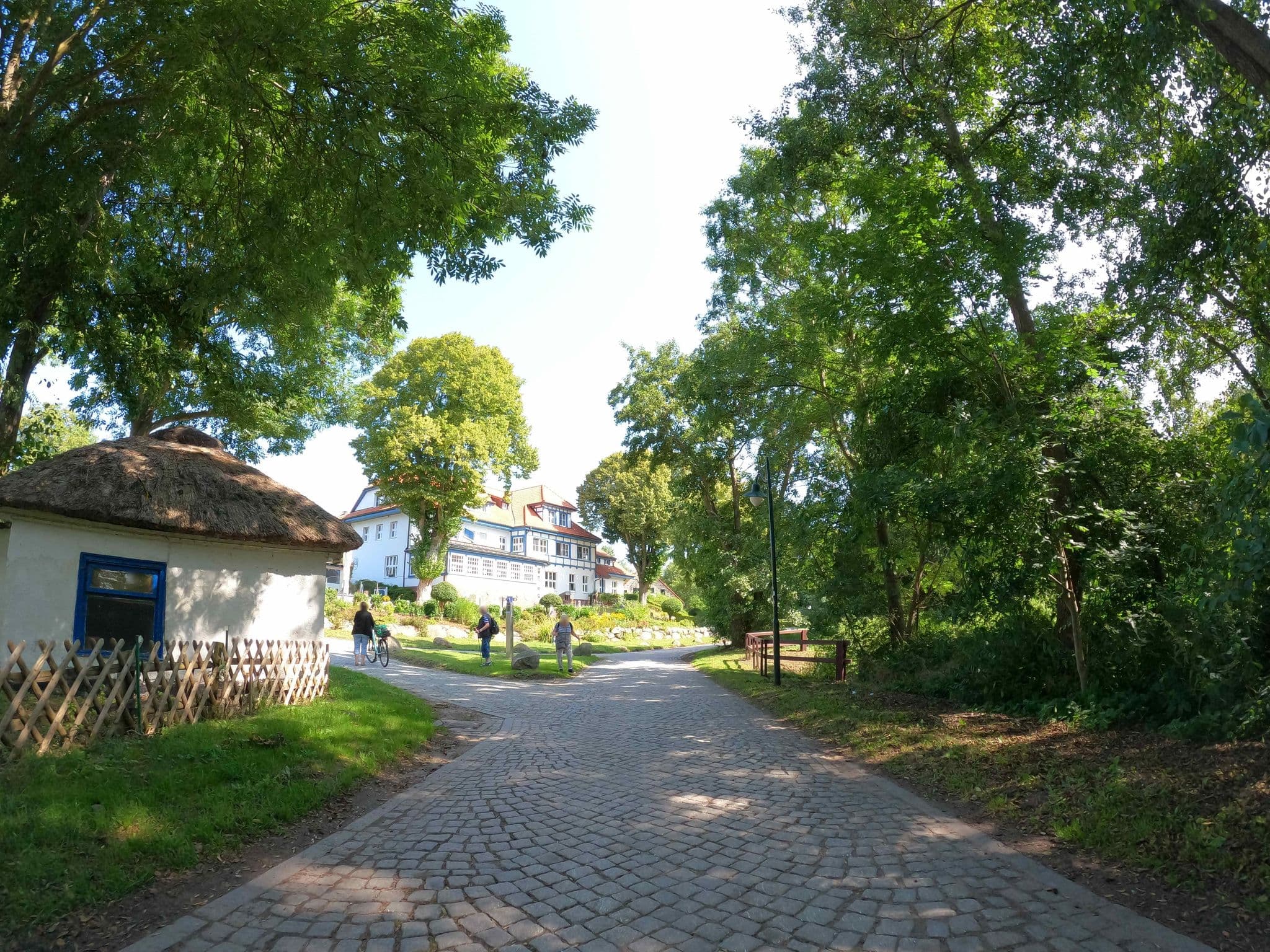 Street view near Ferienwohnung Kloster, Hiddensee — © strubbl (CC BY-SA · Mapillary)