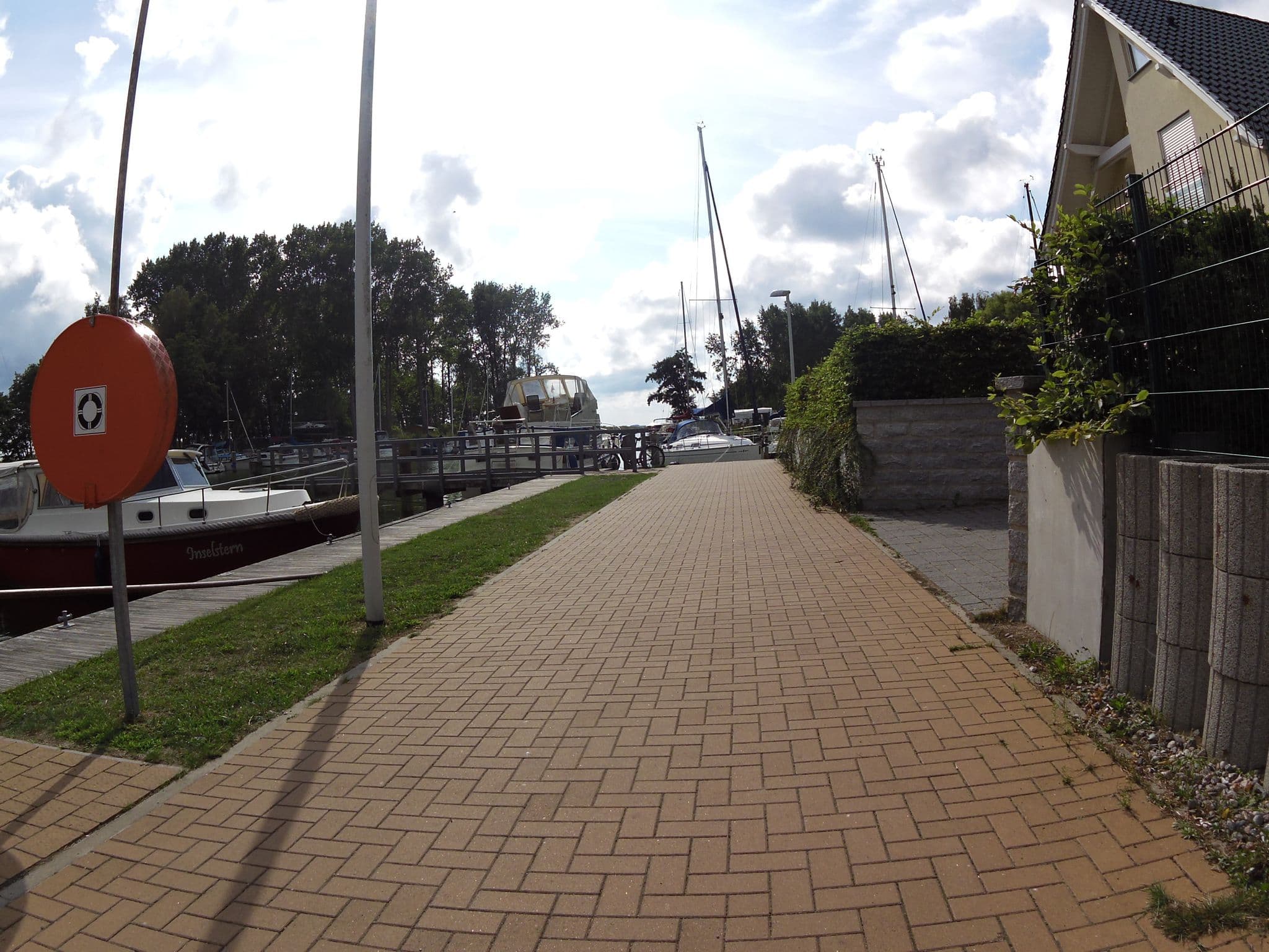 Street view near Hafenzauber, Loddin — © zoegglmeyr (CC BY-SA · Mapillary)