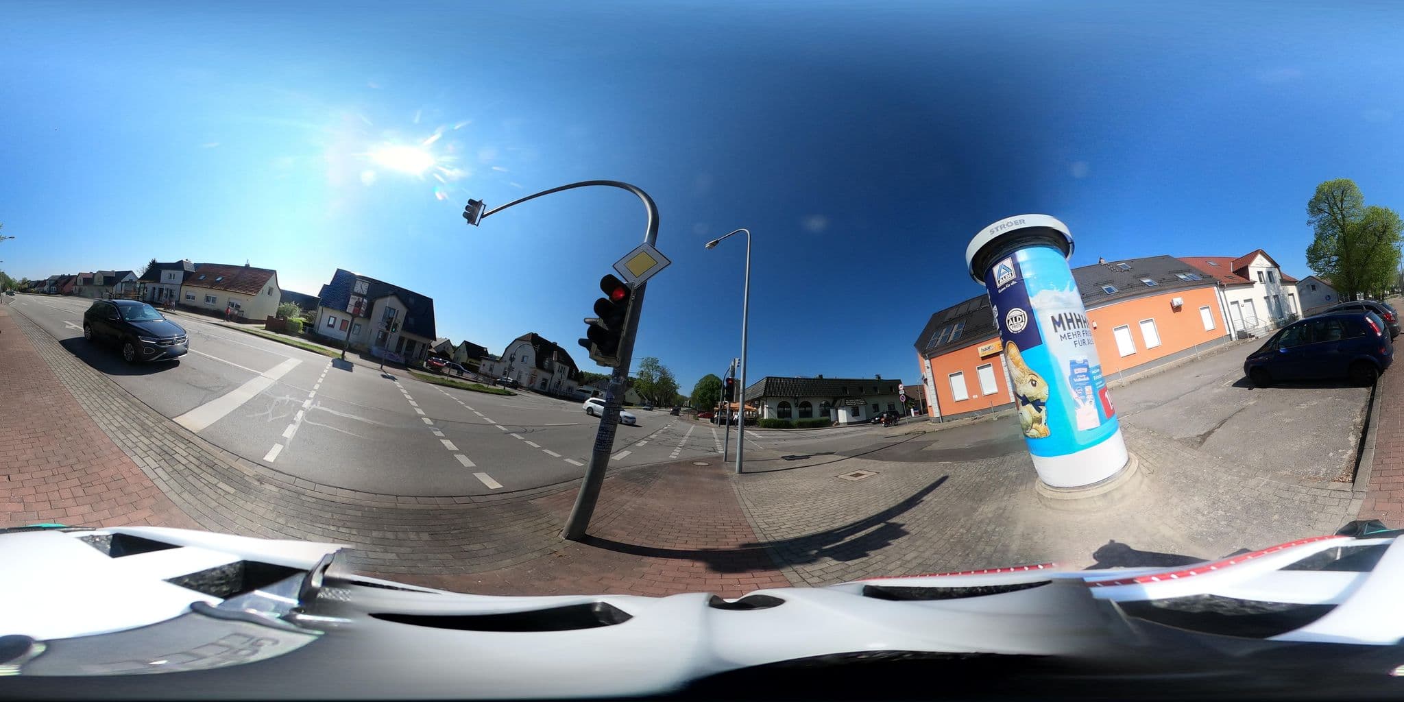 Street view near PENSION Beeskower Straße, Eisenhüttenstadt — © Oderradler (CC BY-SA · Mapillary)