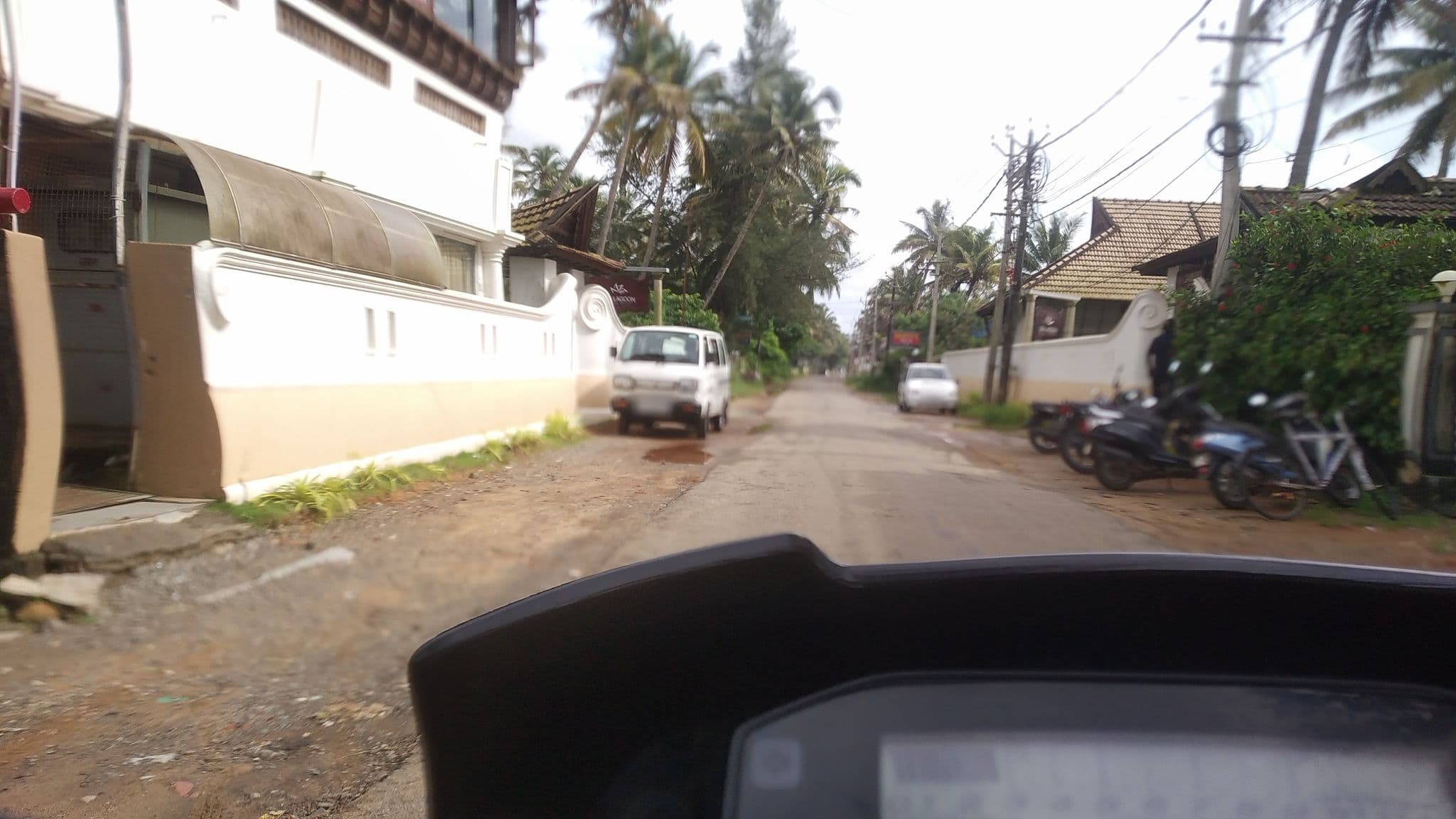 Street view near Sea Lagoon Health Resort, Vadakakarai — © jothishbabu (CC BY-SA · Mapillary)