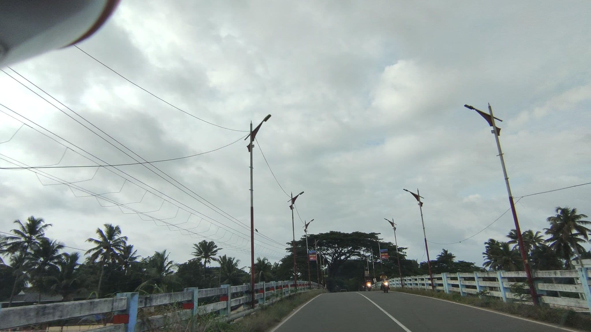 Street view near Green Garden Holiday Homes, Thanneermukkom — © V15 (CC BY-SA · Mapillary)