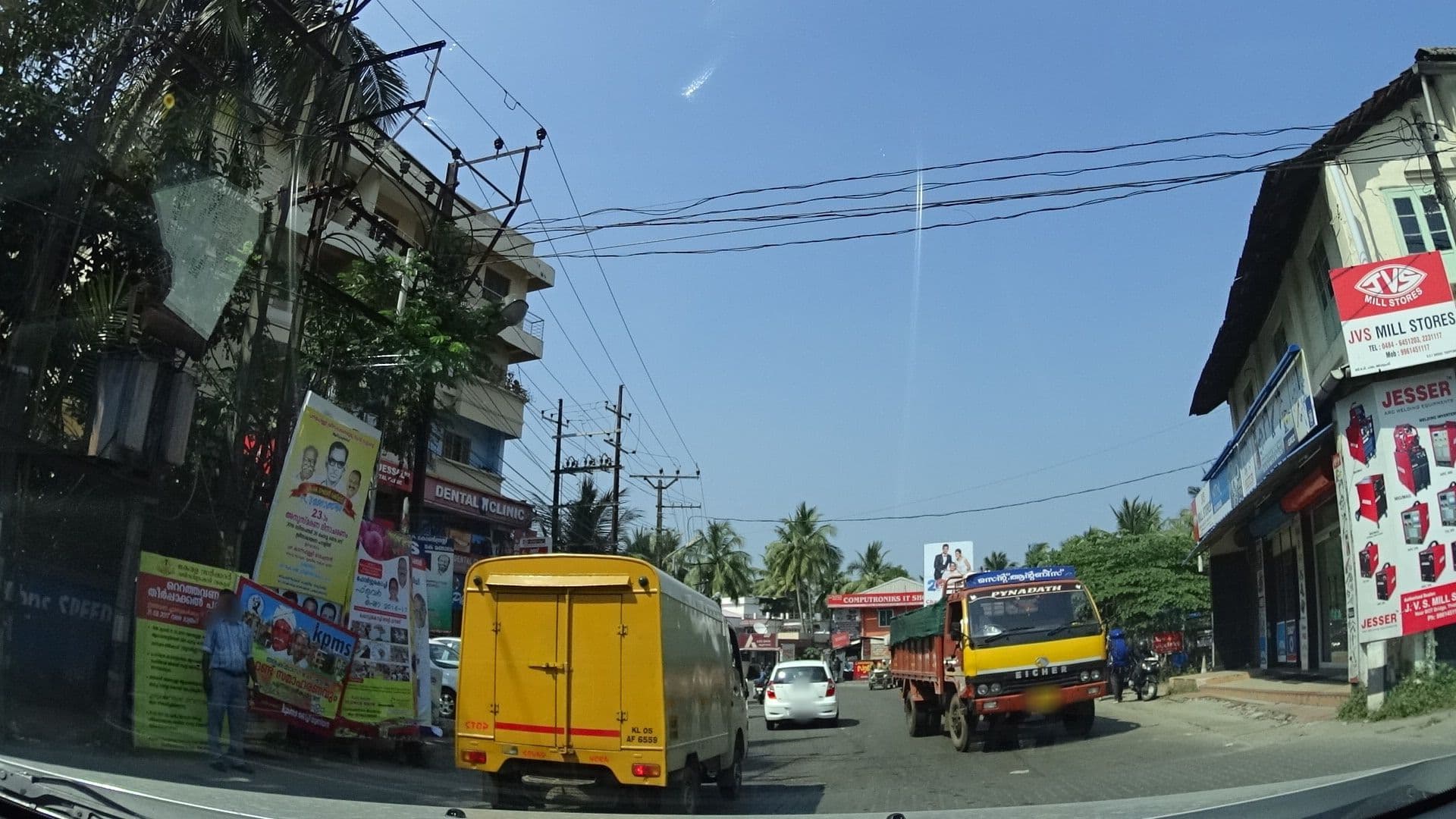 Street view near Lake Front, Kochi — © geohacker (CC BY-SA · Mapillary)