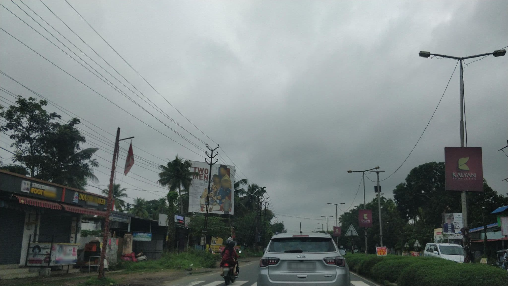 Street view near Sarigama Lodge, Ezhupunna — © V15 (CC BY-SA · Mapillary)