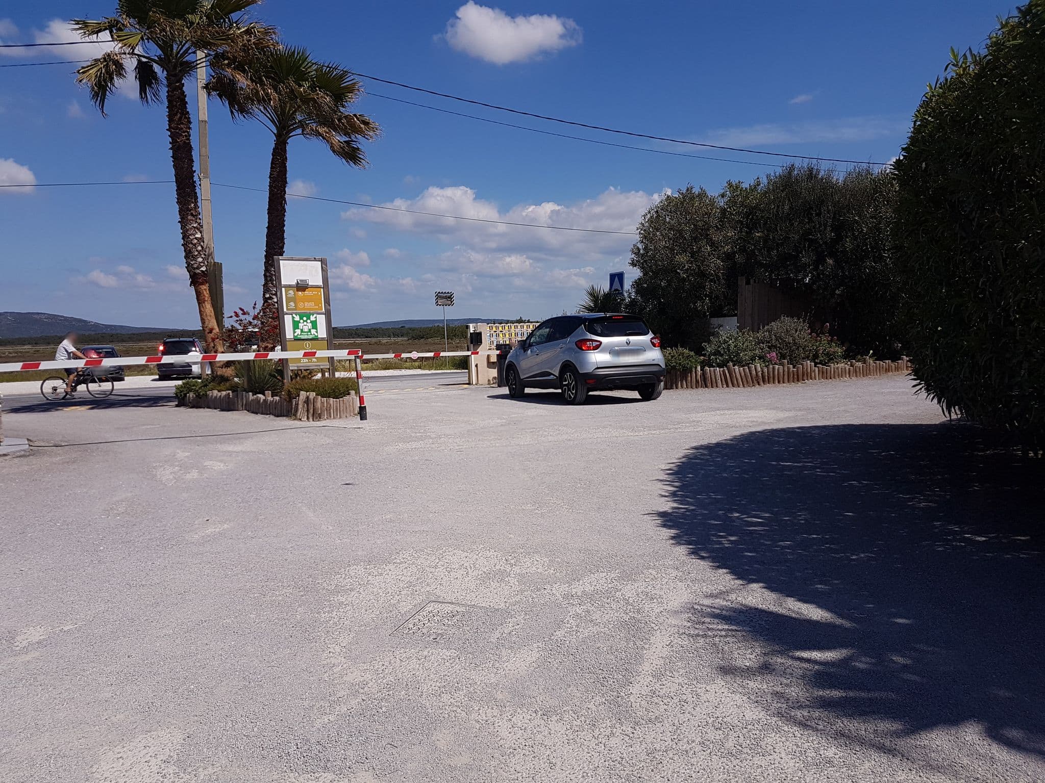 Street view near Les Tamaris, Frontignan — © changchun1 (CC BY-SA · Mapillary)