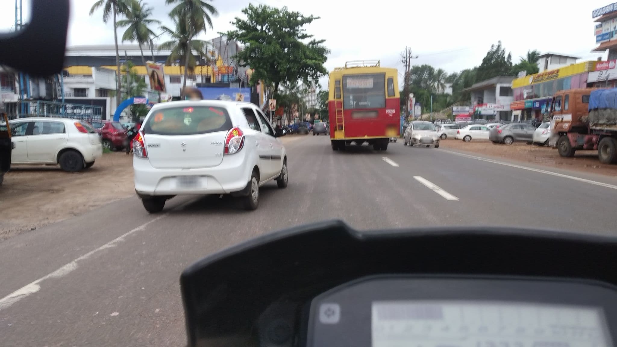 Street view near Kappil Paradise resort and restaurant, Attingal — © jothishbabu (CC BY-SA · Mapillary)