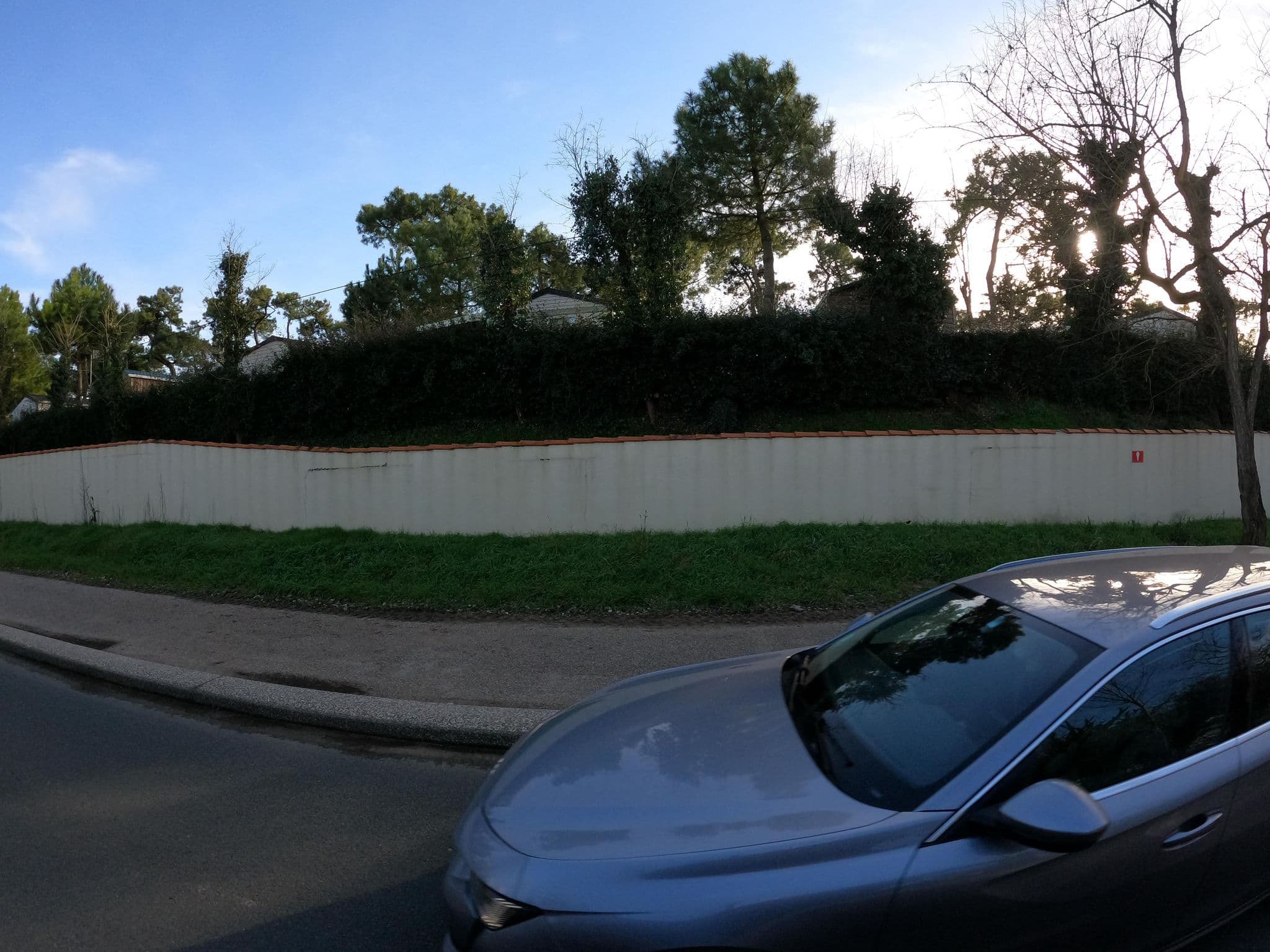 Street view near Les Prises, La Tranche-sur-Mer — © stephanep (CC BY-SA · Mapillary)