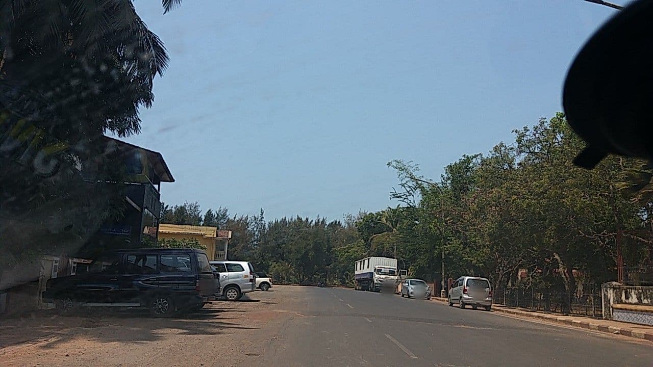 Street view near Desouza Cove, Taleigao — © rdlf19051985 (CC BY-SA · Mapillary)
