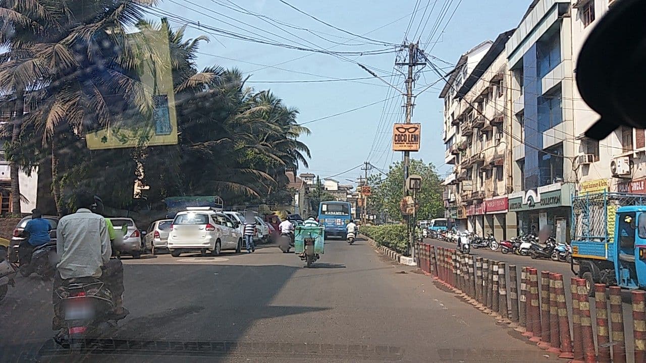 Street view near Hotel Kamakshi, Vasco da Gama — © rdlf19051985 (CC BY-SA · Mapillary)